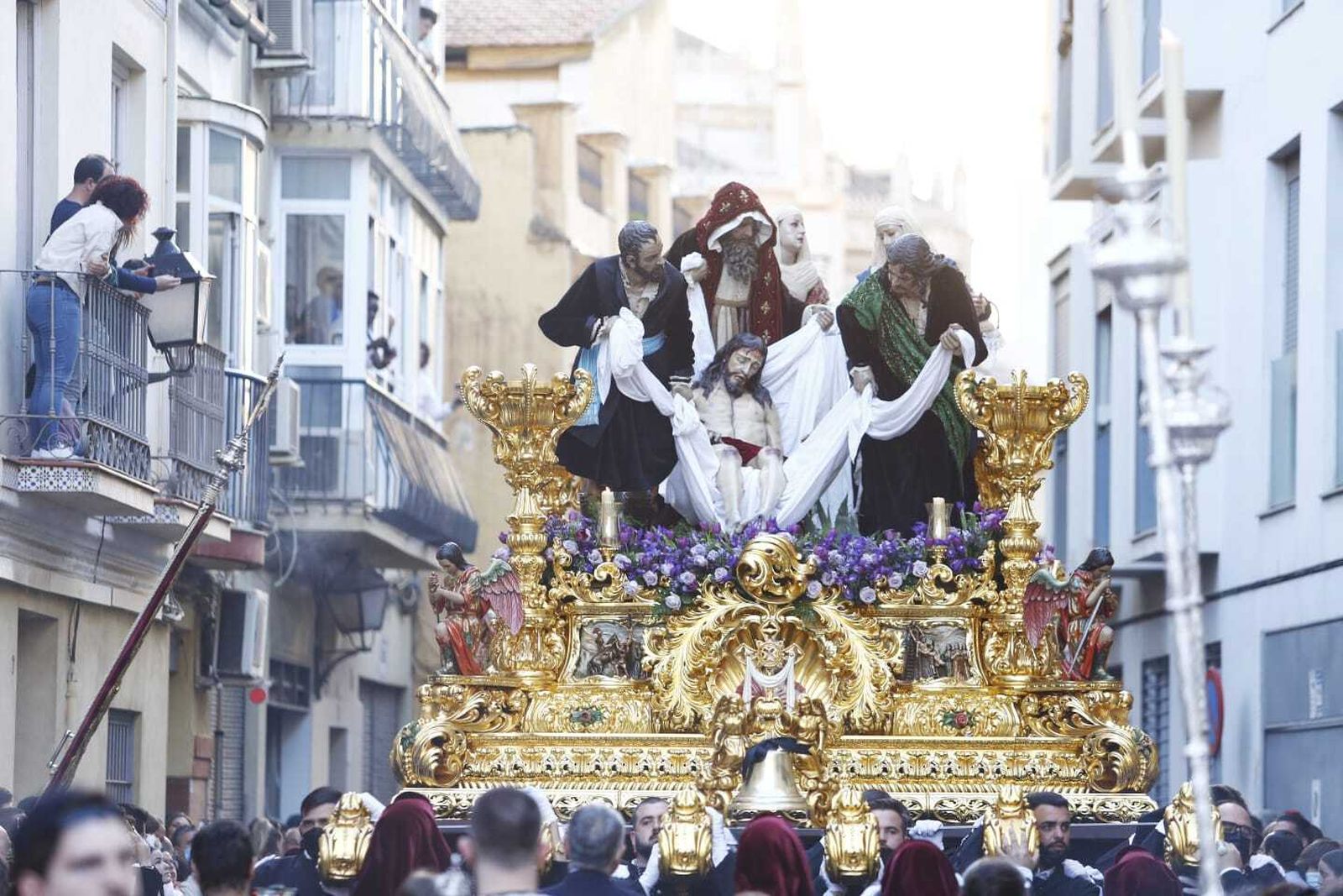 El trono del Santo Traslado por la Trinidad.
