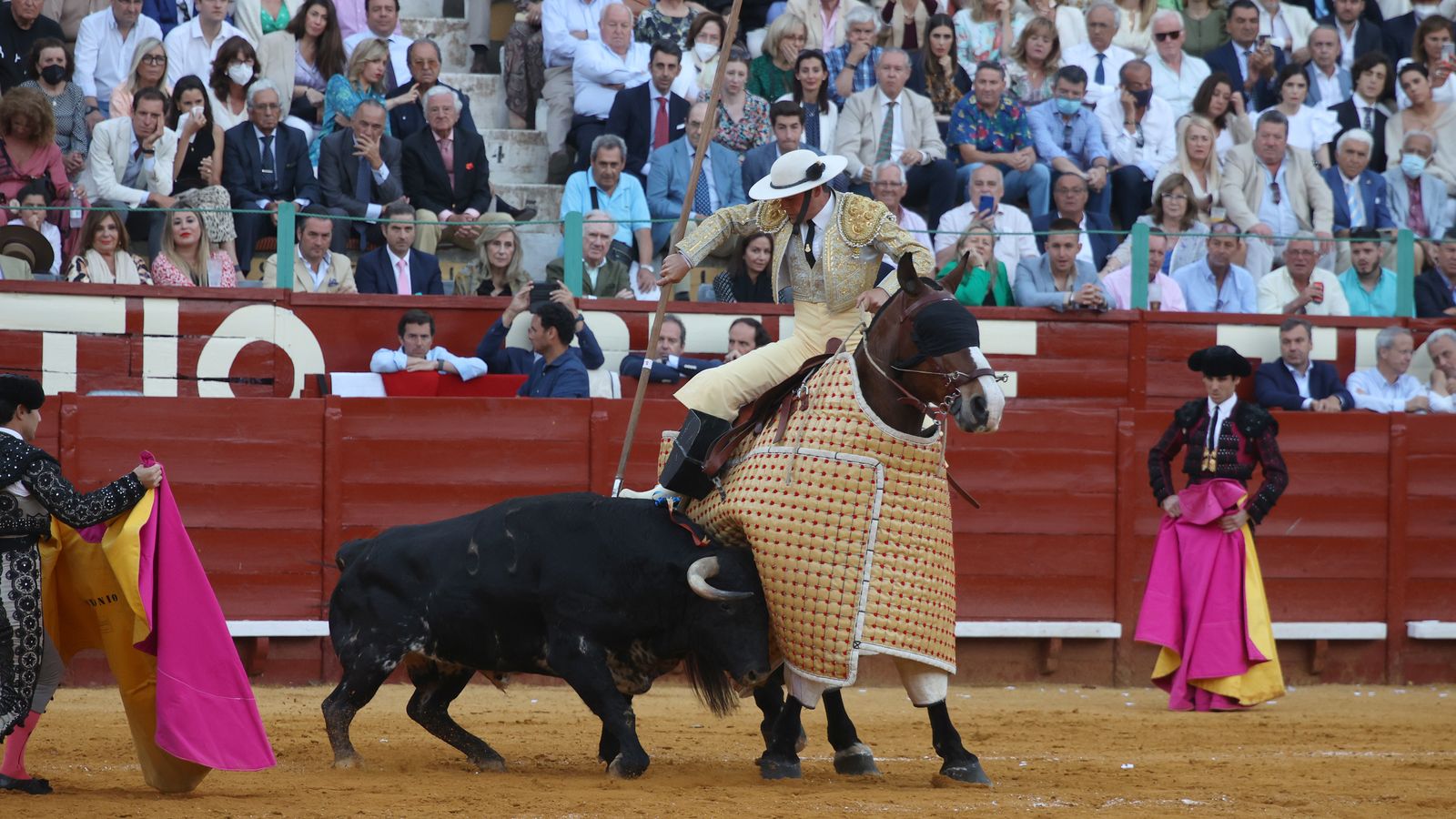 Tercera tarde de toros y última de la Feria de Jerez con Morante, Juan Ortega y Roca Rey