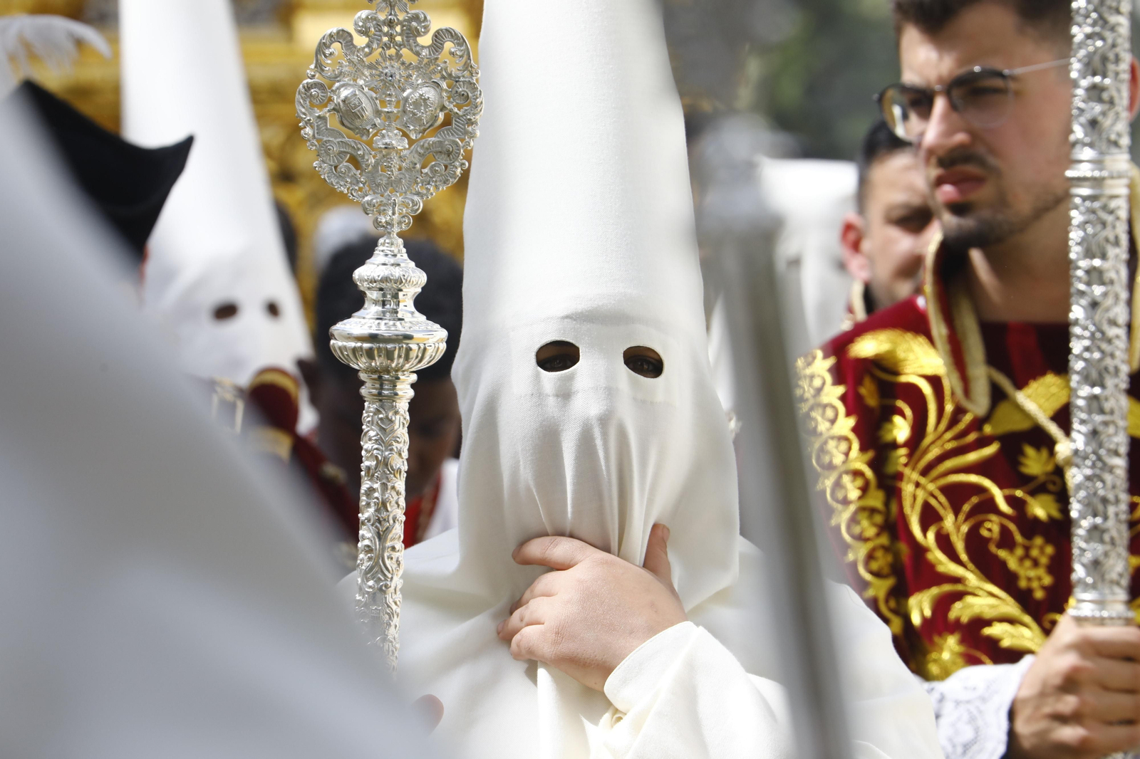 Lunes Santo en Córdoba: La procesión de la Merced, en imágenes