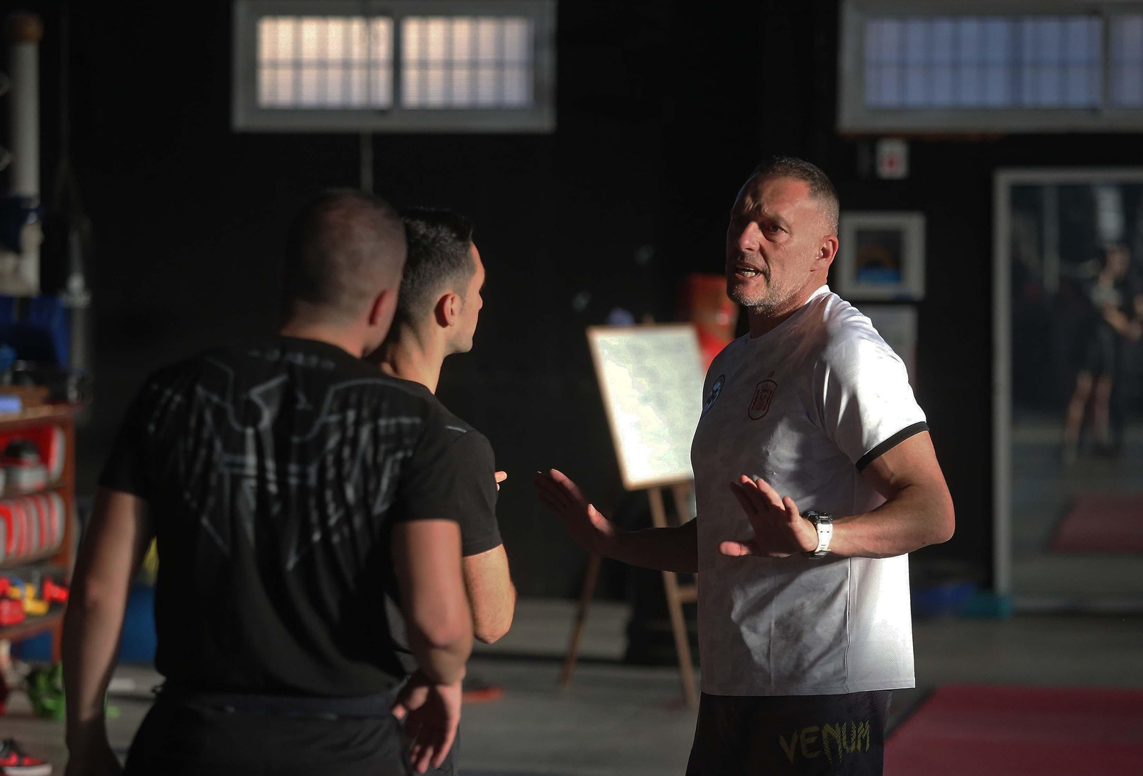 Fotos del entrenamiento previo al debut profesional de los boxeadores Christian Tocón Pérez Abdellah y Tyronne Buttigieg del Club Don Principe de La Línea Fotos del entrenamiento previo al debut profesional de los boxeadores Christian Tocón Pérez Abdellah y Tyronne Buttigieg del Club Don Principe de La Línea
