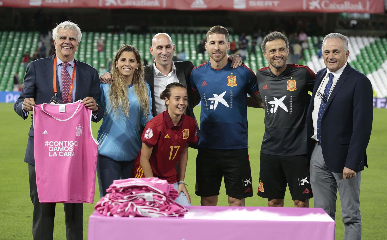 Las imágenes del entrenamiento de España en el Benito Villamarín