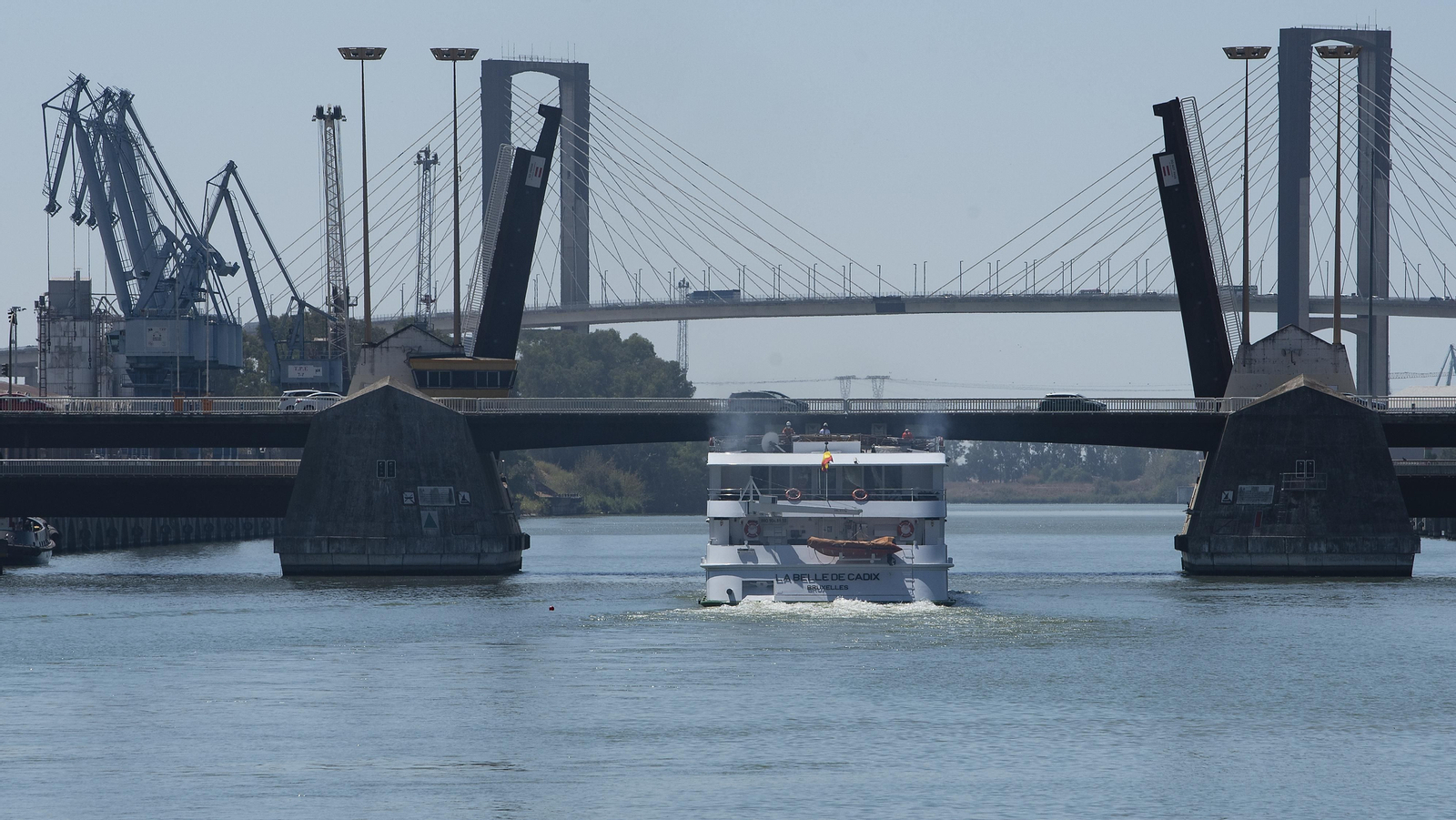 Más de 100 cruceristas, en una travesía por el Guadalquivir rumbo a Huelva y Cádiz