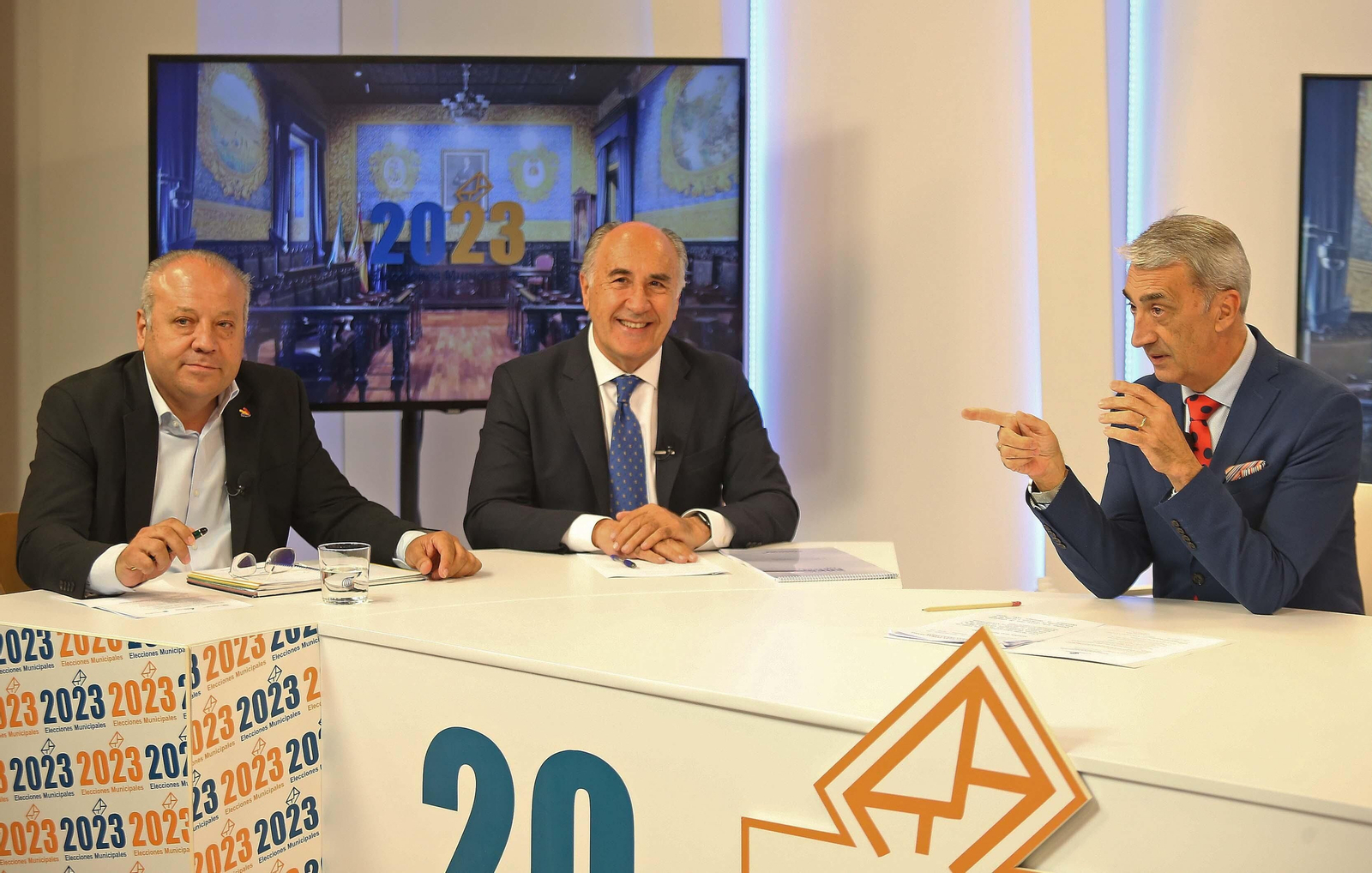 Fotos del debate electoral en Onda Algeciras Televisión