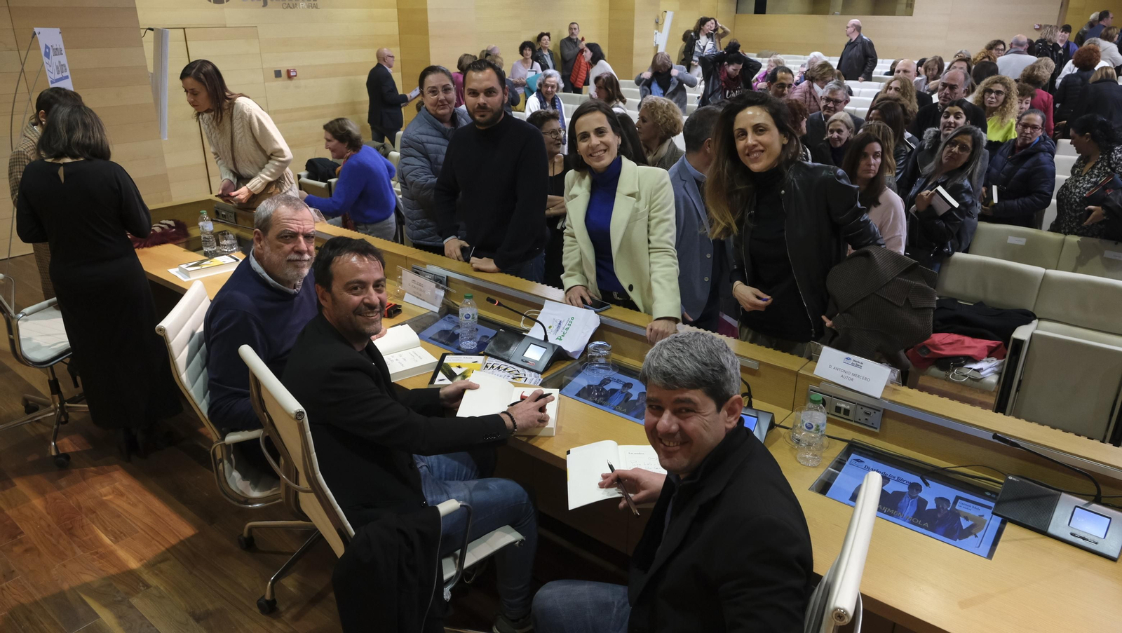 Imágenes de Diario de los Libros con Carmen Mola