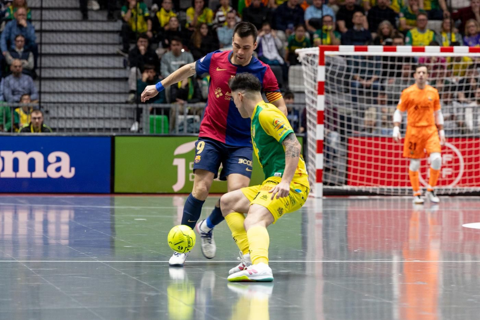 El éxtasis de la victoria copera del Jaén Paraíso Interior FS sobre el Barça, en imágenes