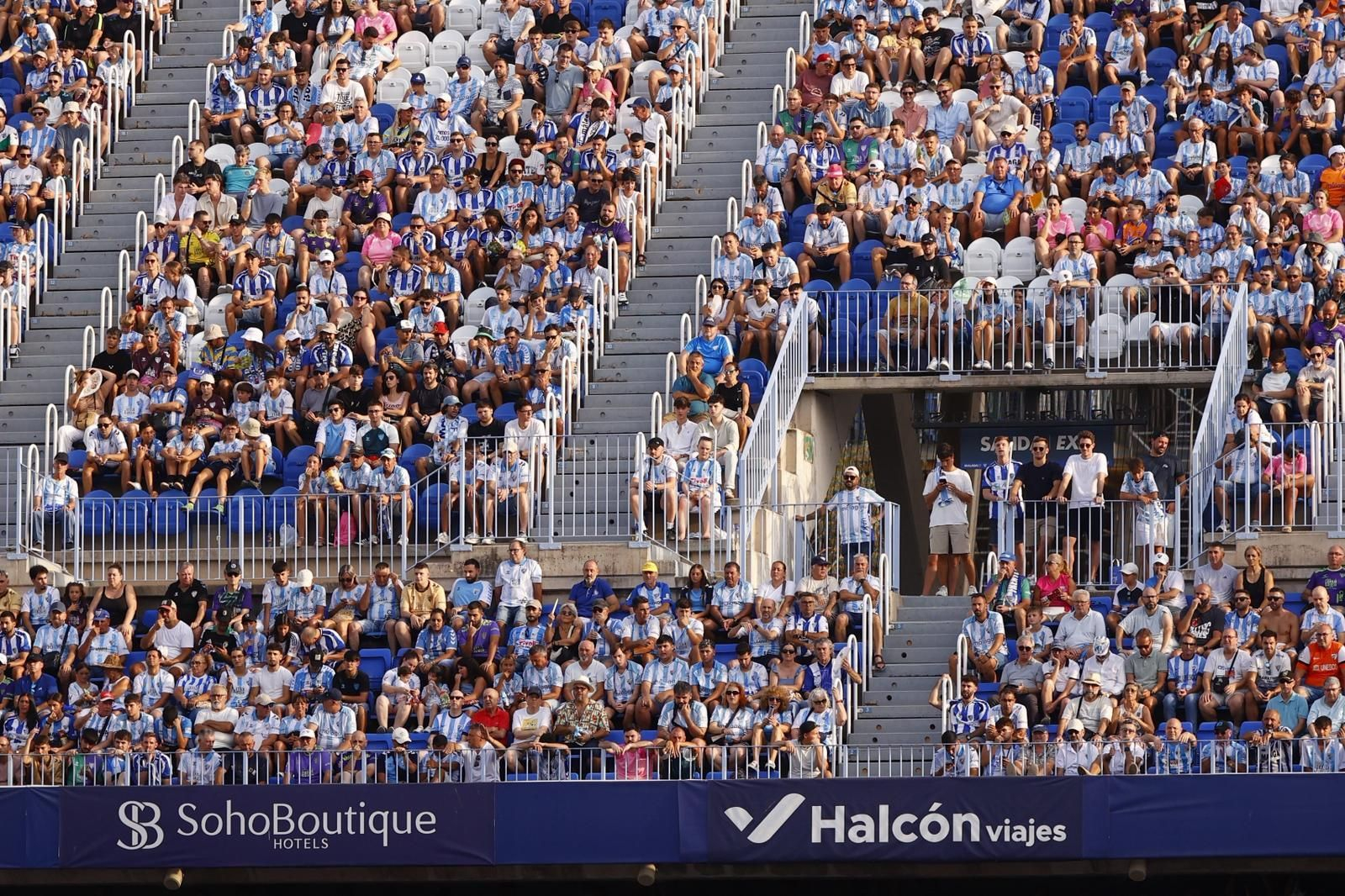 Búscate en las gradas de La Rosaleda en el Málaga CF-Eibar