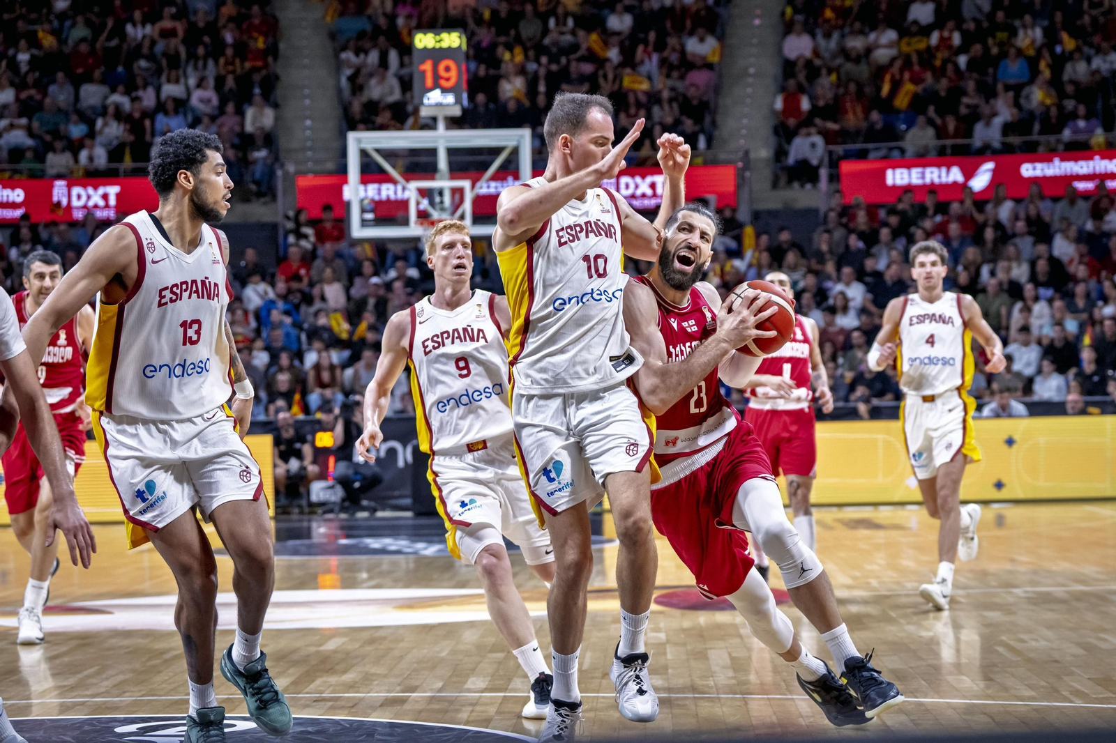 España y Alberto Díaz doman a Georgia