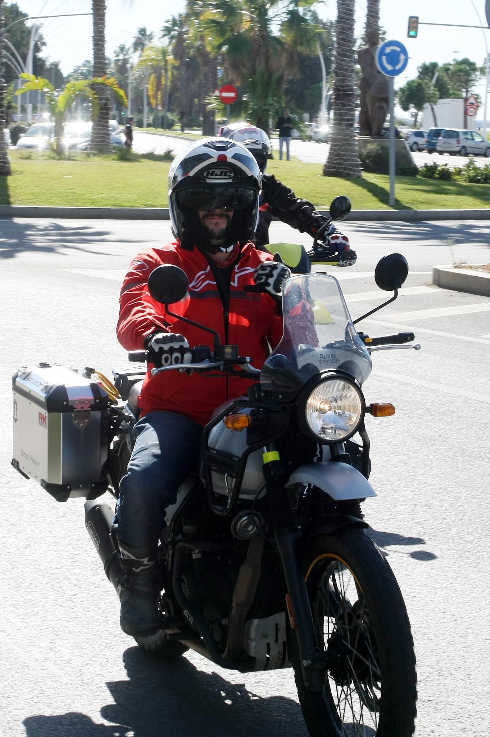 Imágenes de la concentración motera en memoria de Hugo Millán por las calles de Huelva