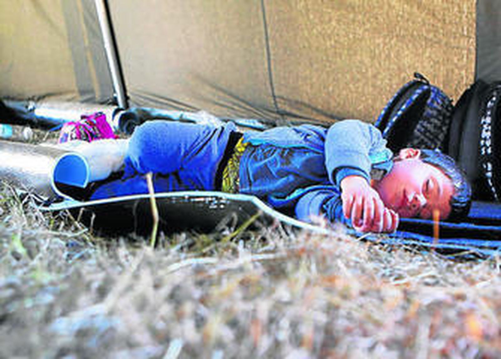 Un niño refugiado ayer en un centro de acogida de Opatovac, en Croacia.