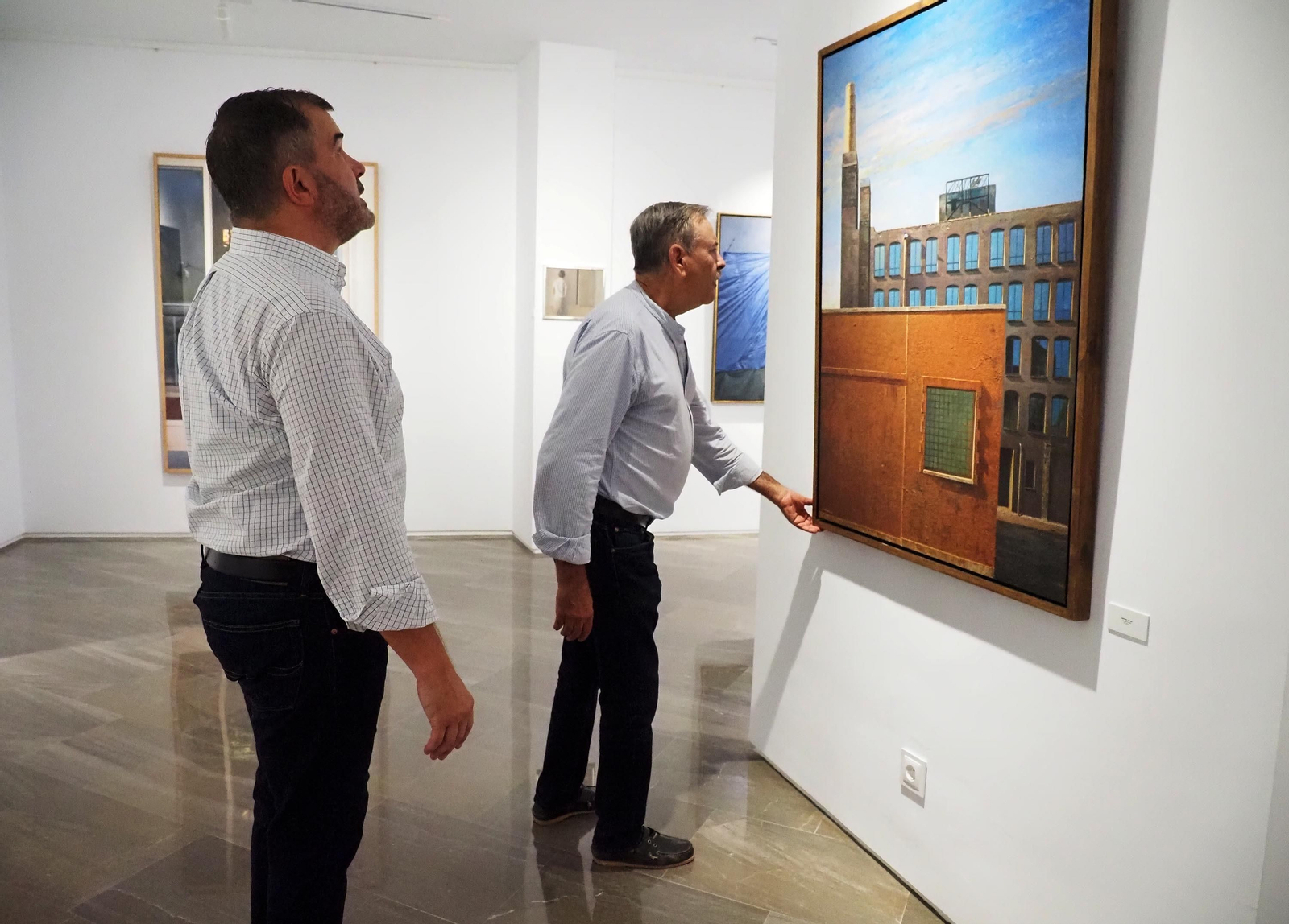 Enrique Romero Santana regresa a Lepe y pone en marcha la primera galería de arte de la ciudad.
