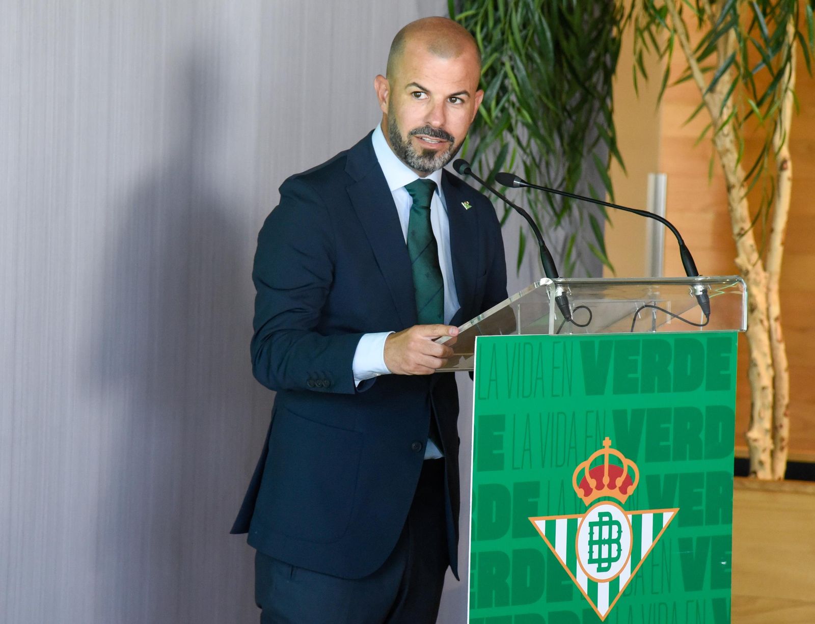 Las imágenes de la presentación de Vitor Roque y Lo Celso