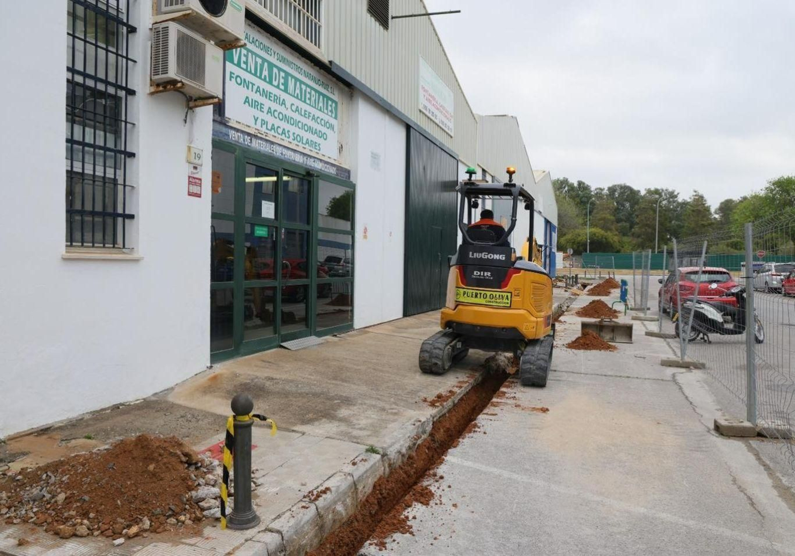 Obras en el polígono indistrial de Rota.