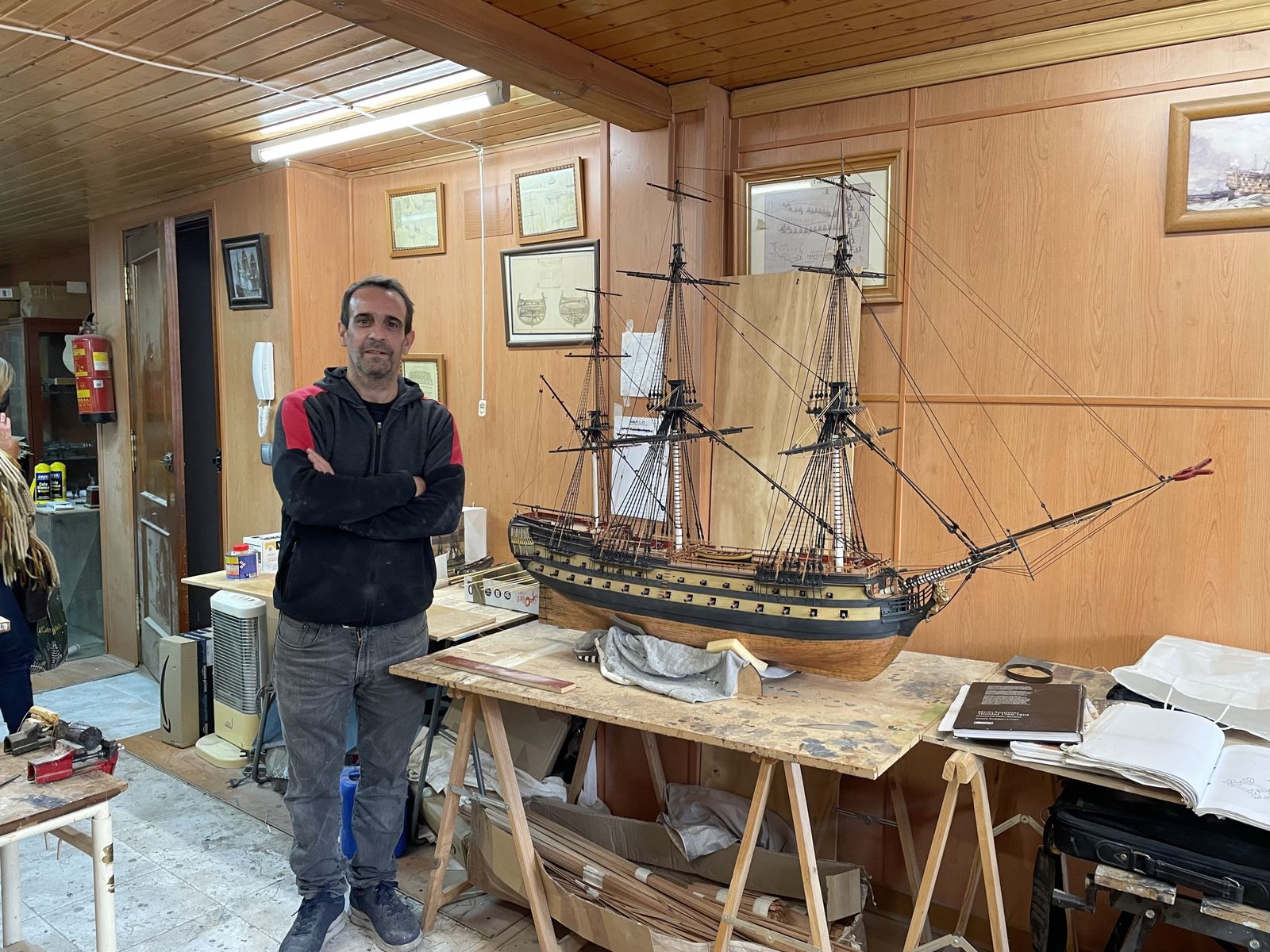 Fotos de maquetas navales construidas por Máximo Agudo.