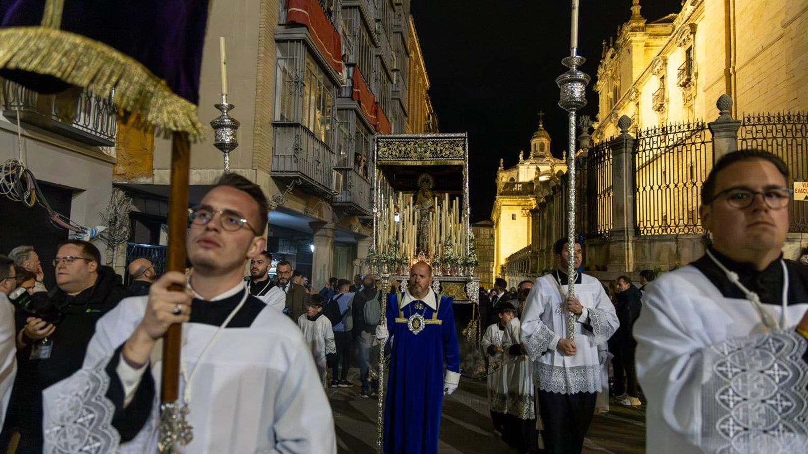 Los jiennenses se recrean con la cofradía de los Estudiantes un nuevo Lunes Santo