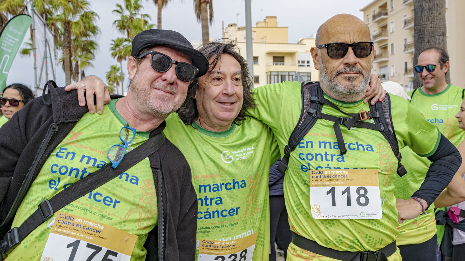Búscate entre las fotos de la X carrera Cádiz en marcha contra el cáncer