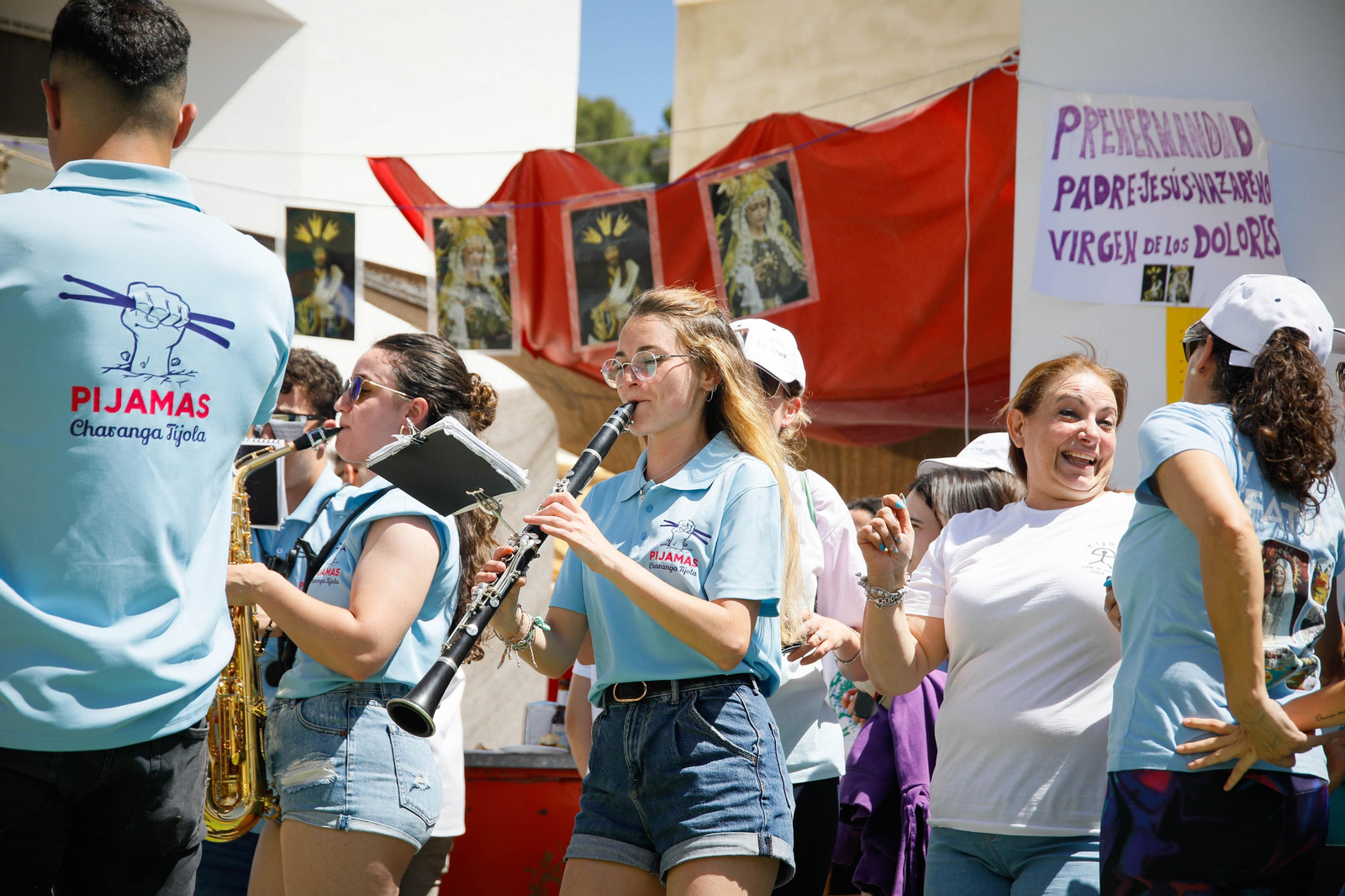 Así es la gran alfombra de serrín para que levite la Virgen de Fátima de Tíjola