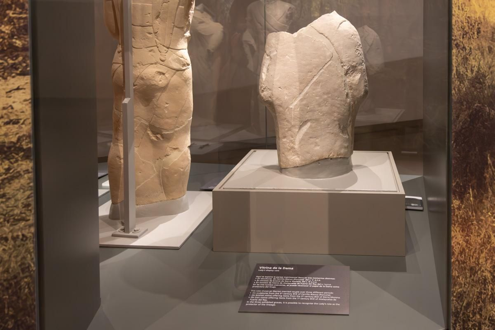 Exposición La Dama, el Príncipe, el Héroe y la Diosa, en el Museo Íbero