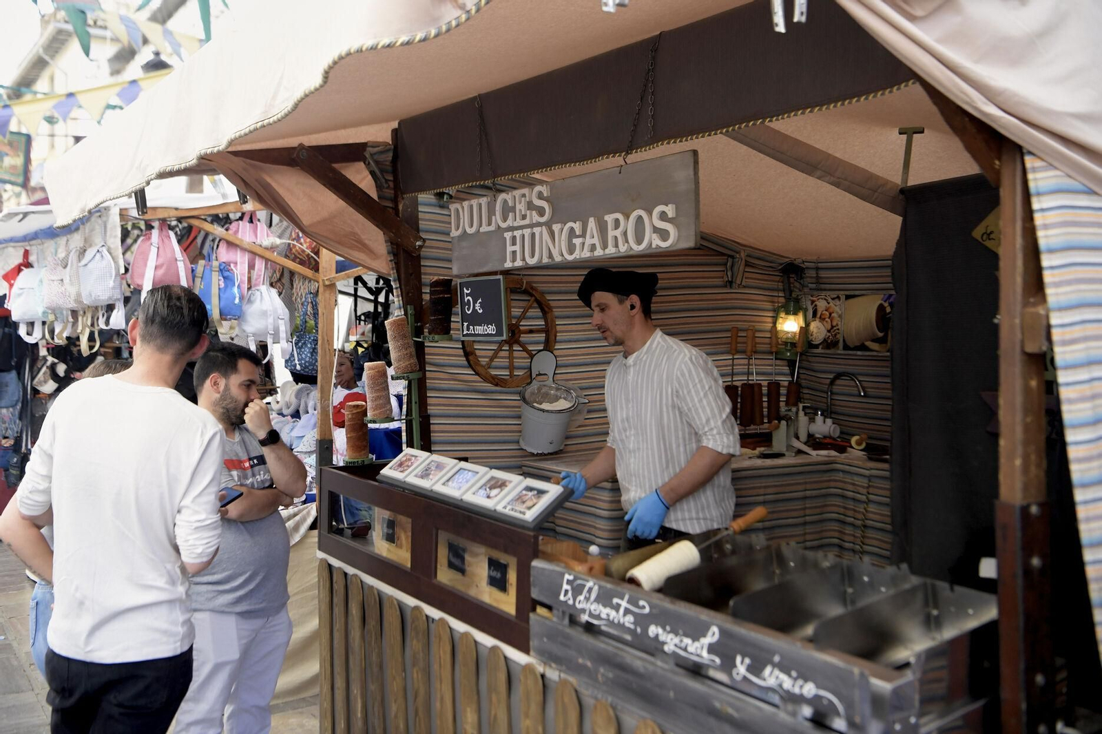Fotos: Cristóbal Colón y los Reyes Católicos inauguran las Capitulaciones de Santa Fe