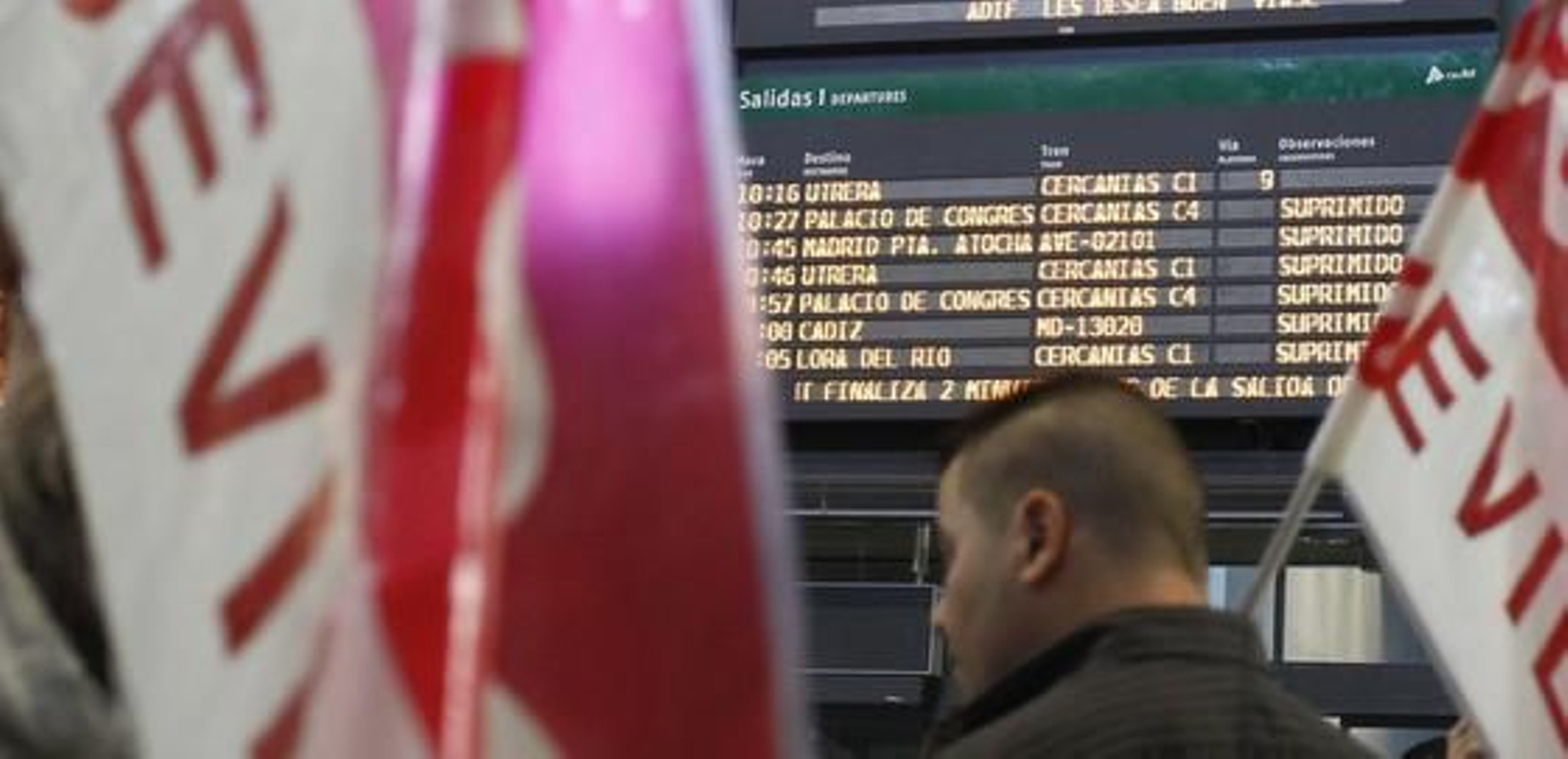 Los trenes también se han visto afectados por la huelga.

Foto: Antonio Pizarro