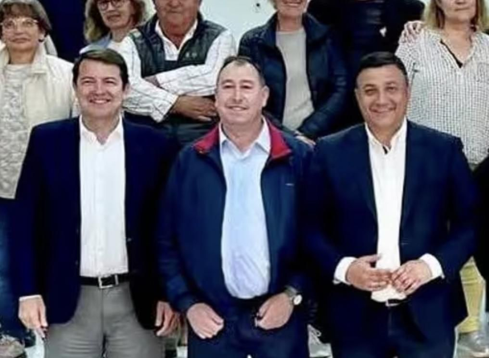 Luis Arévalo, en el centro de la imagen.