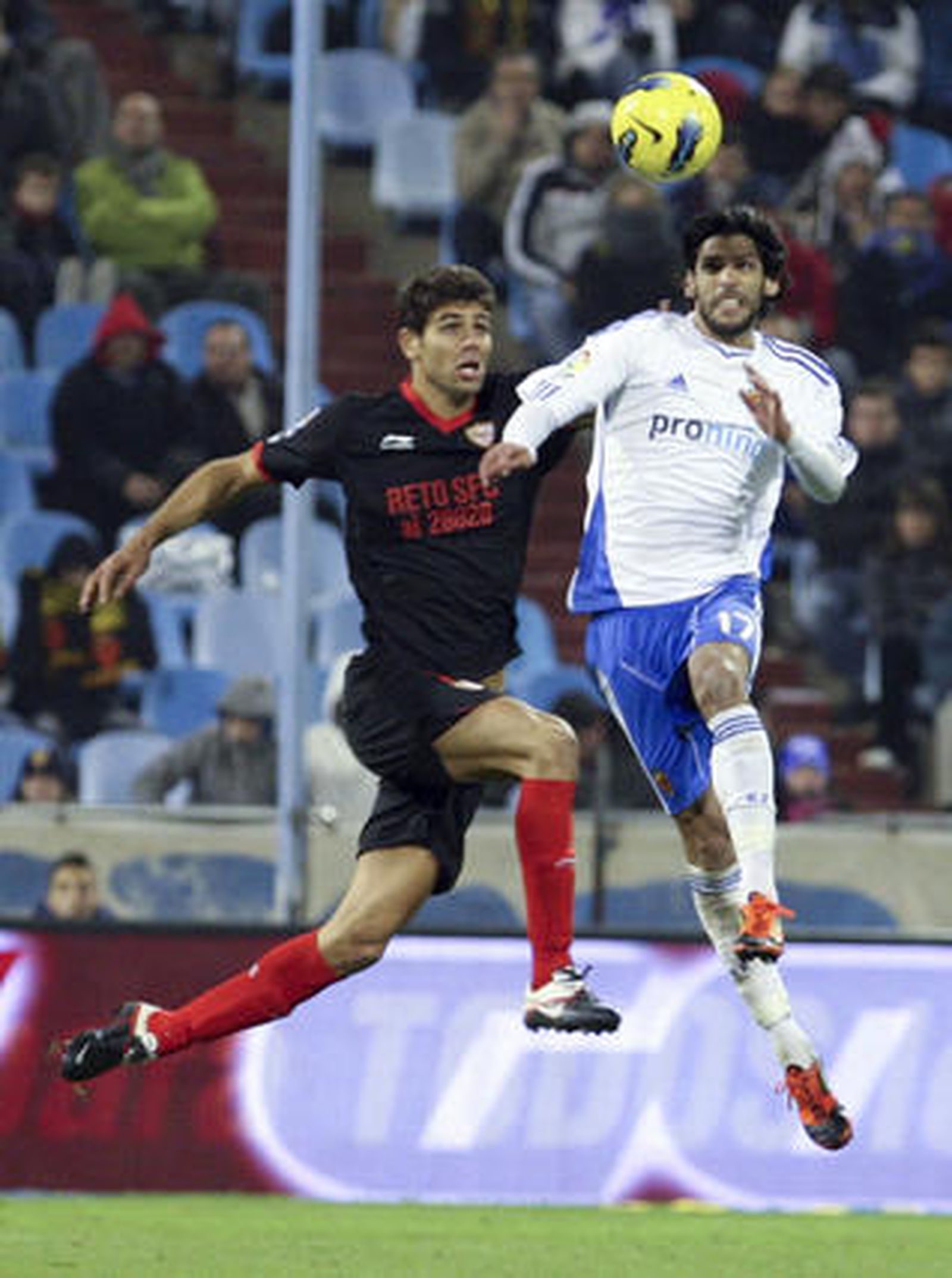 El Sevilla rompe su mala racha al vencer al Zaragoza fuera de casa (0-1). / EFE