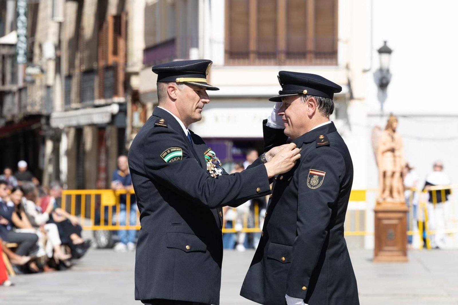 Acto por el día de la Policía Nacional, con motivo de la festividad los Santos Ángeles Custodios