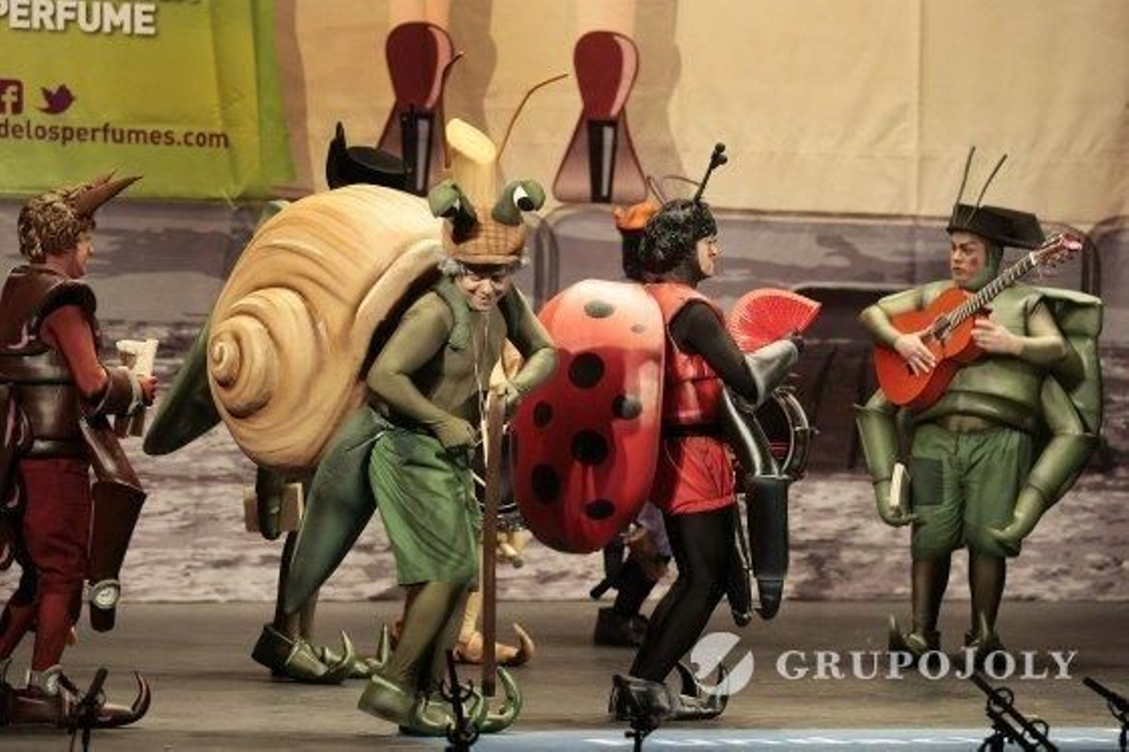 Vaya bicho que estoy hecho.  Foto: Fito Carreto