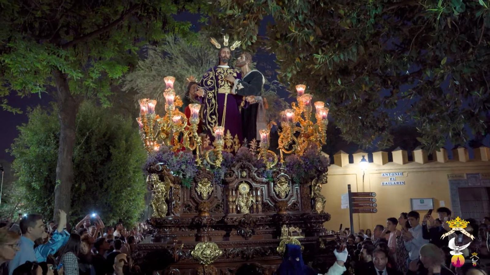 El misterio discurre por el paseo de Catalina de Ribera