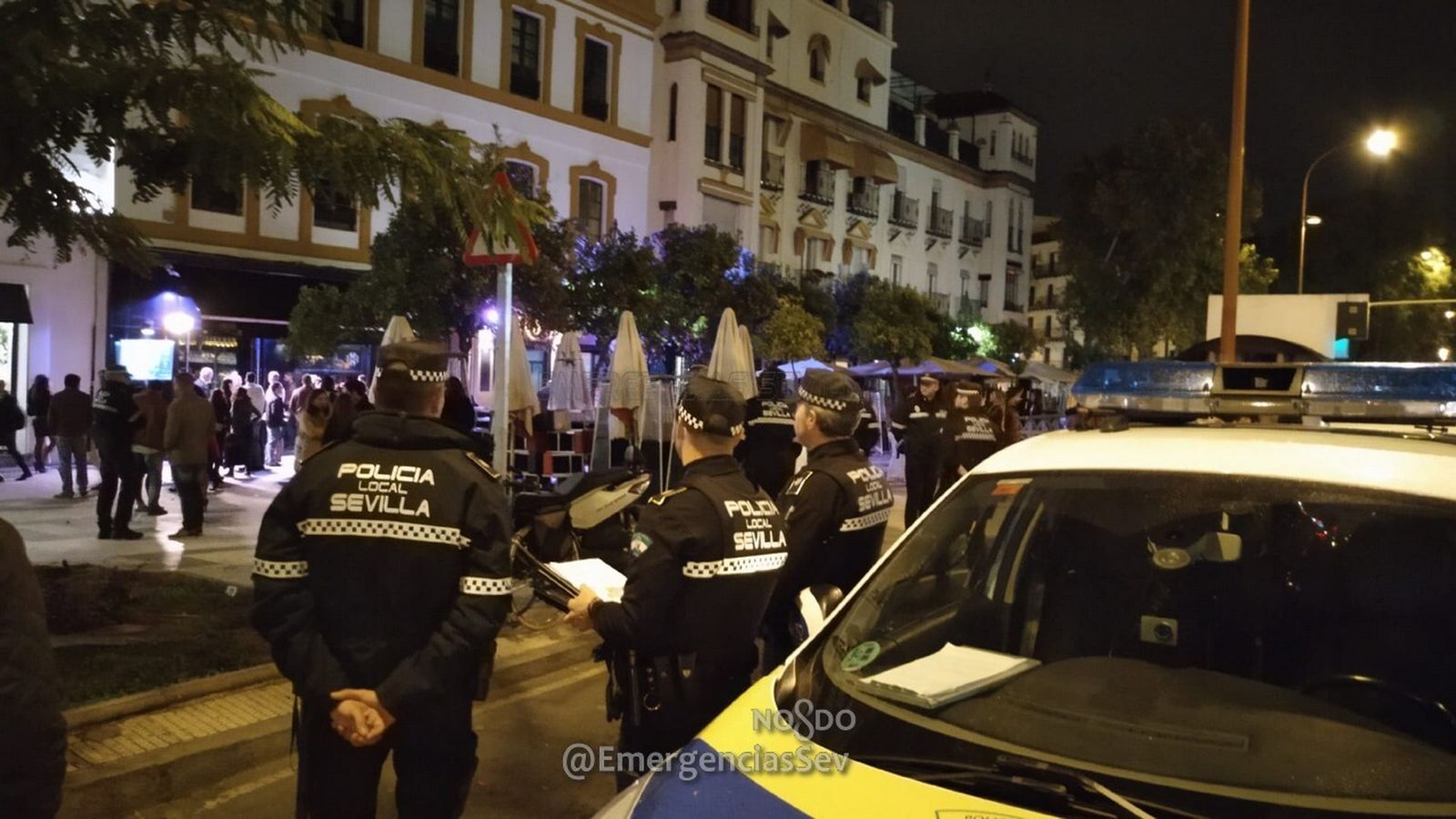 Imagen de archivo de una actuación de la Policía Local en el Paseo de Colón.