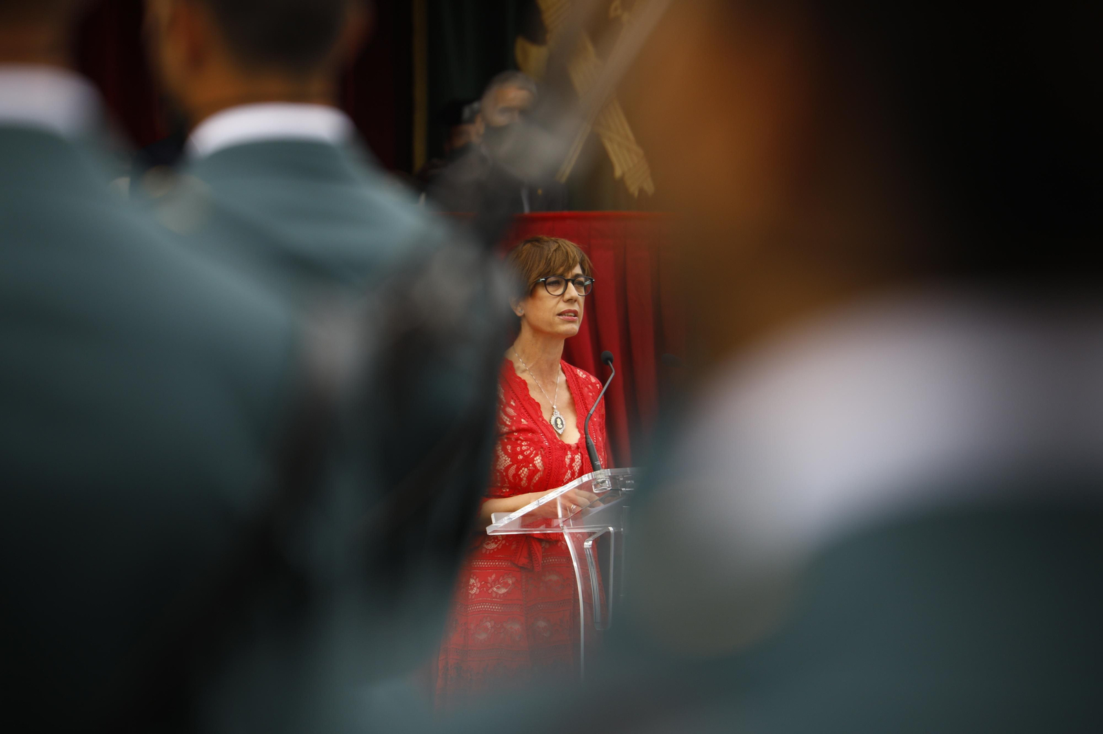 El desfile por la celebración de la semana de la Guardia Civil en Córdoba, en fotografías