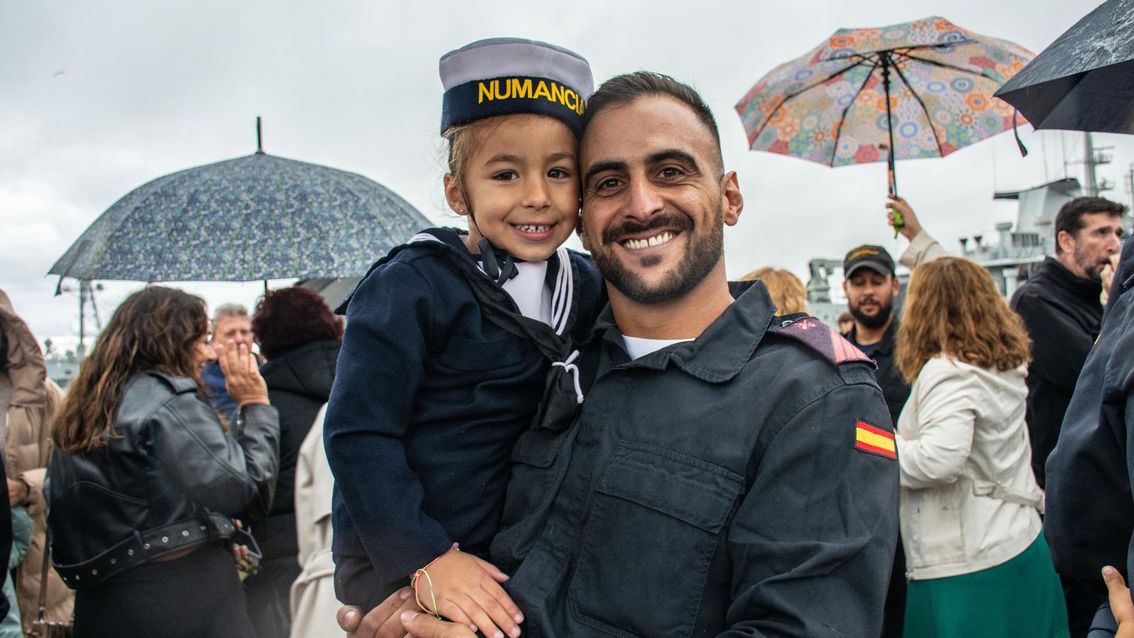 Las mejores imágenes de la llegada de la fragata Numancia de la Armada a la Base de Rota