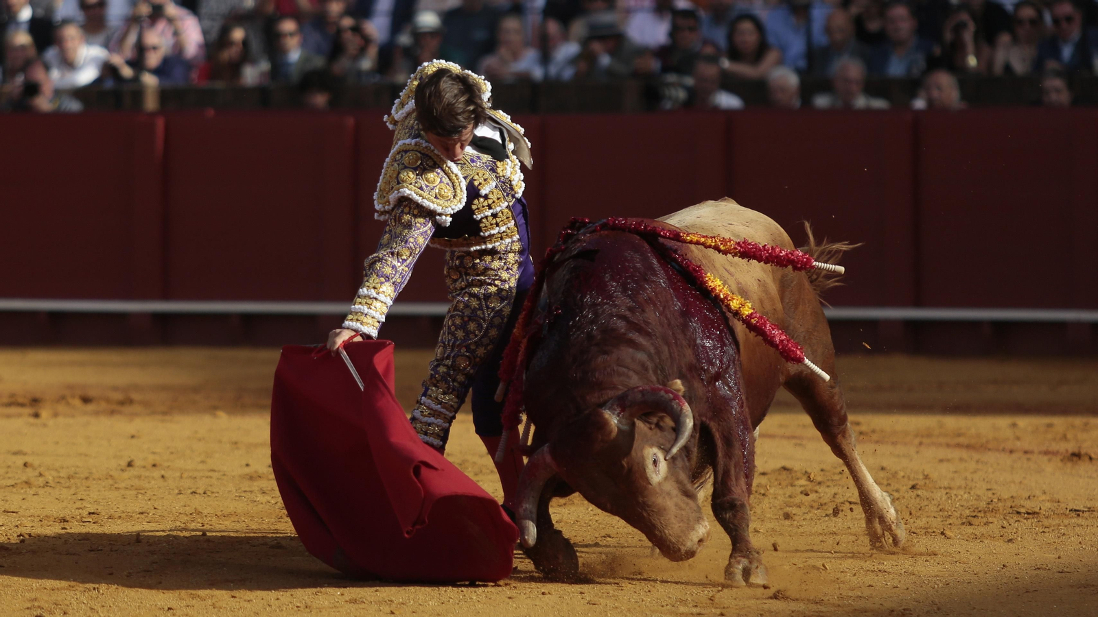 Las imágenes de la corrida mixta en la Maestranza