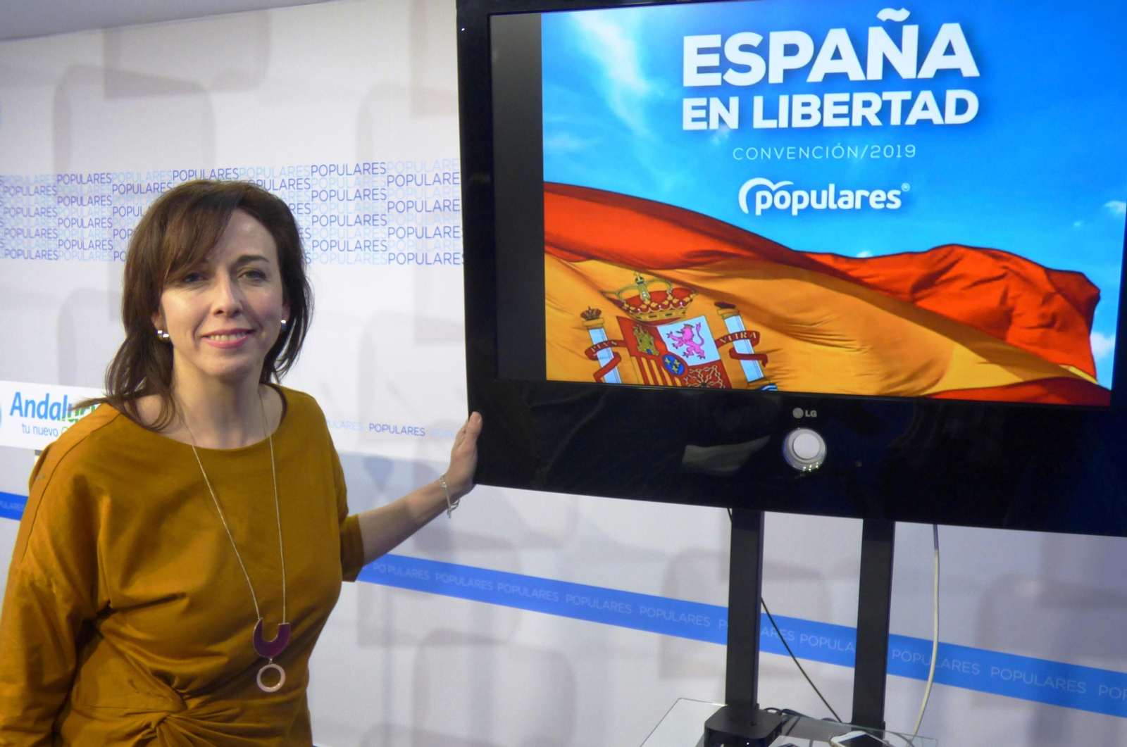 Ceballos, junto al lema de la Convención Nacional del PP.