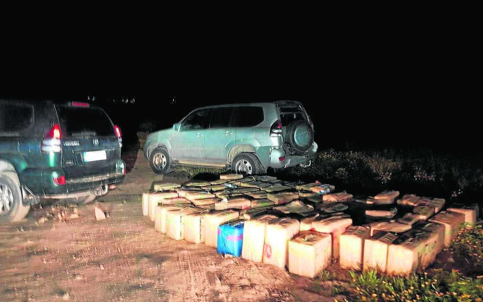 Fardos de hachís intervenidos por la Guardia Civil