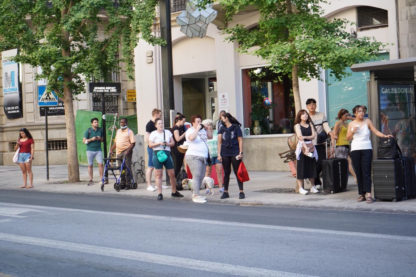 Fotos: así transcurre la manifestación y la huelga de autobuses urbanos de Granada