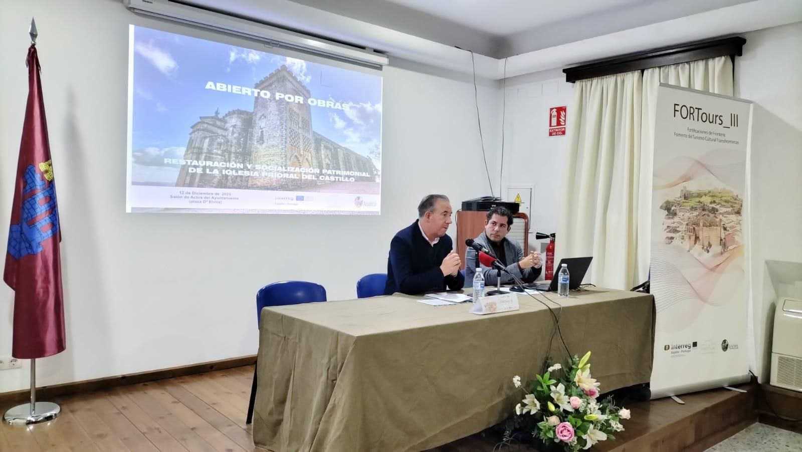 El alcalde en la presentación de las obras de Iglesia Prioral.