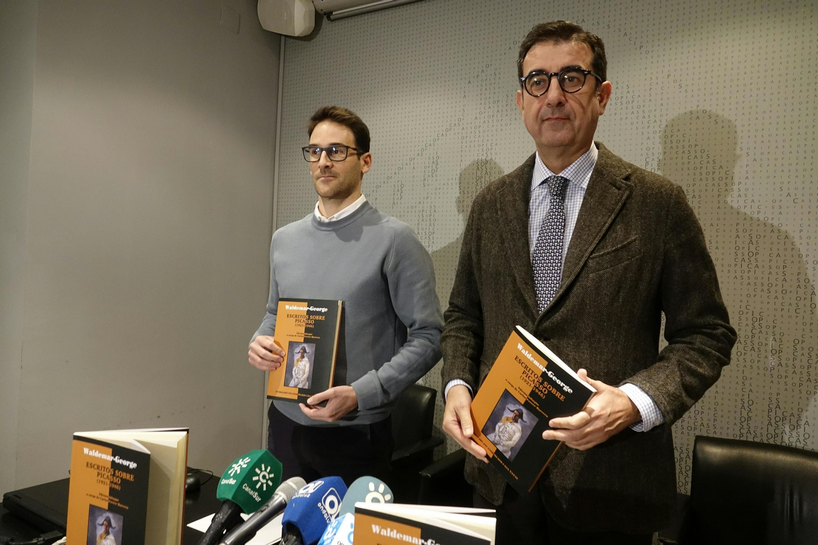 Ferrer Barrera y el director de la Fundación Casa Natal, José María Luna, ayer, en la presentación.