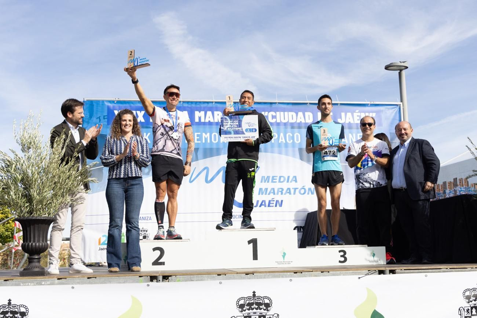 En imágenes: multitudinaria e histórica XXIX Media Maratón 'Ciudad de Jaén' y 10k en memoria de Paco Manzaneda