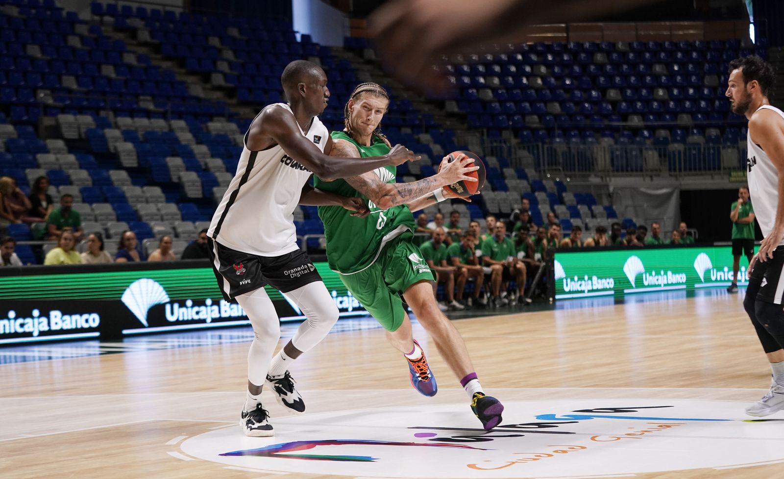 Osetkowski, en el entrenamiento ante el Covirán Granada.