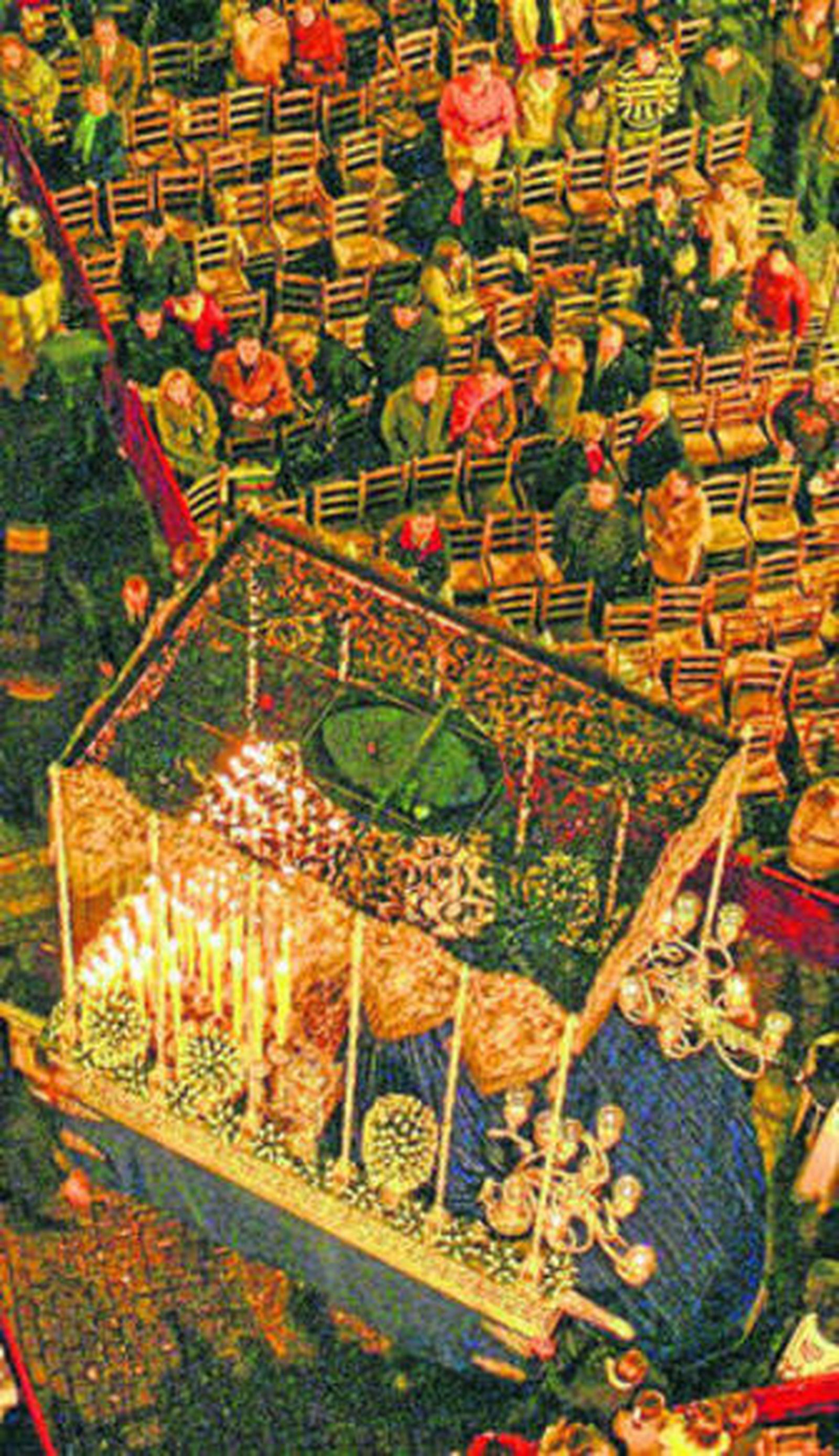 La Virgen de las Aguas discurre por una despoblada Campana.