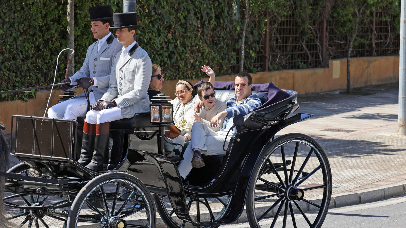 'Los carruajes de la integración' con jóvenes de Cedown y Aspanido por Jerez