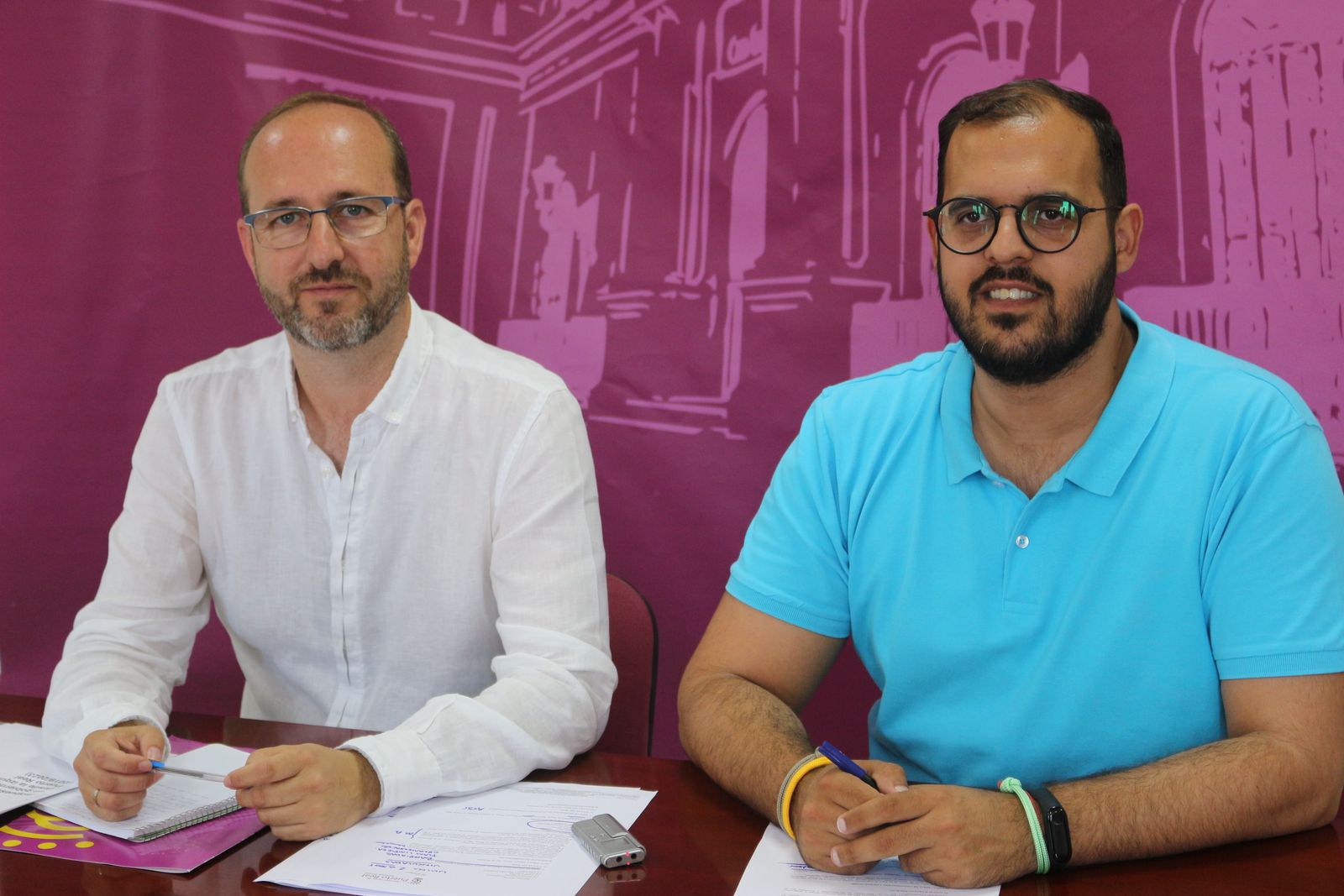 Manuel Izco y Carlos Salguero, durante la rueda de prensa
