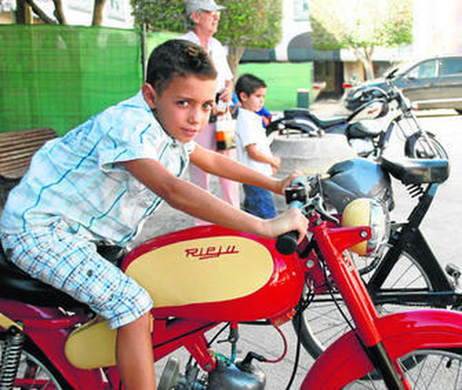 Los pequeños de la casa tuvieron su momento para probar las motocicletas.