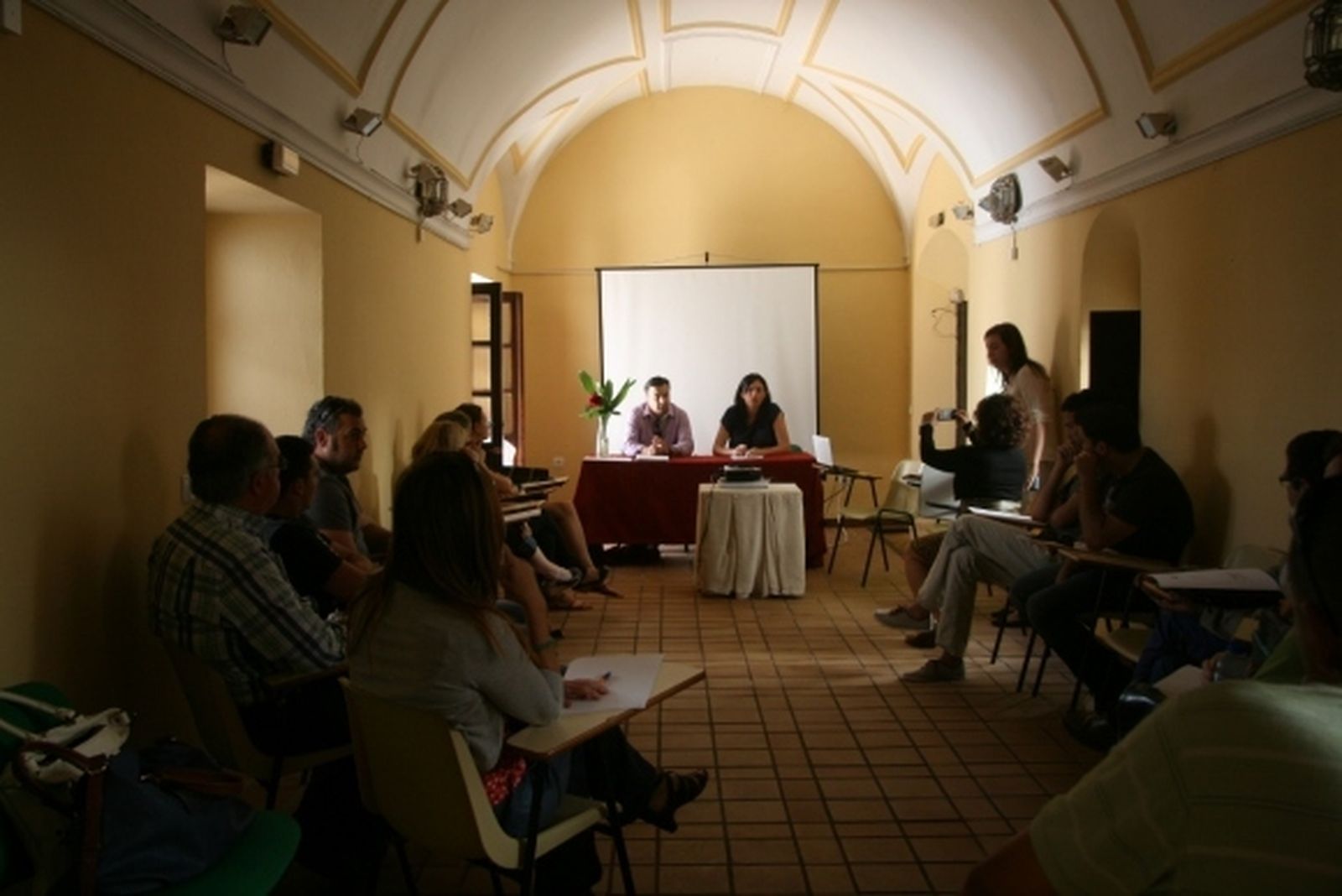 Diecisiete asociaciones de Los Barrios participan en la 'Escuela de Ciudadanía'