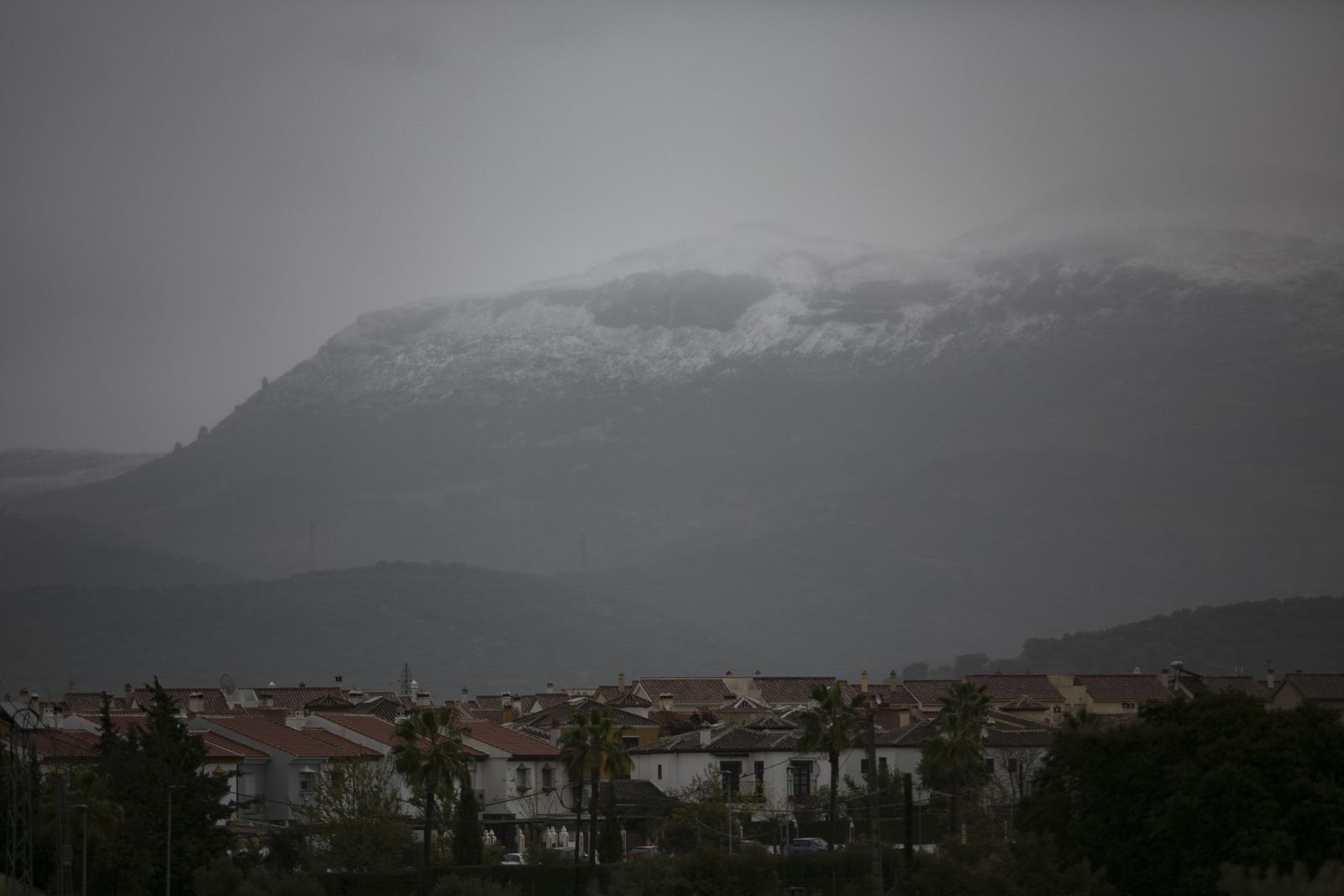 Nevada sobre una de las sierras que rodean a Ronda