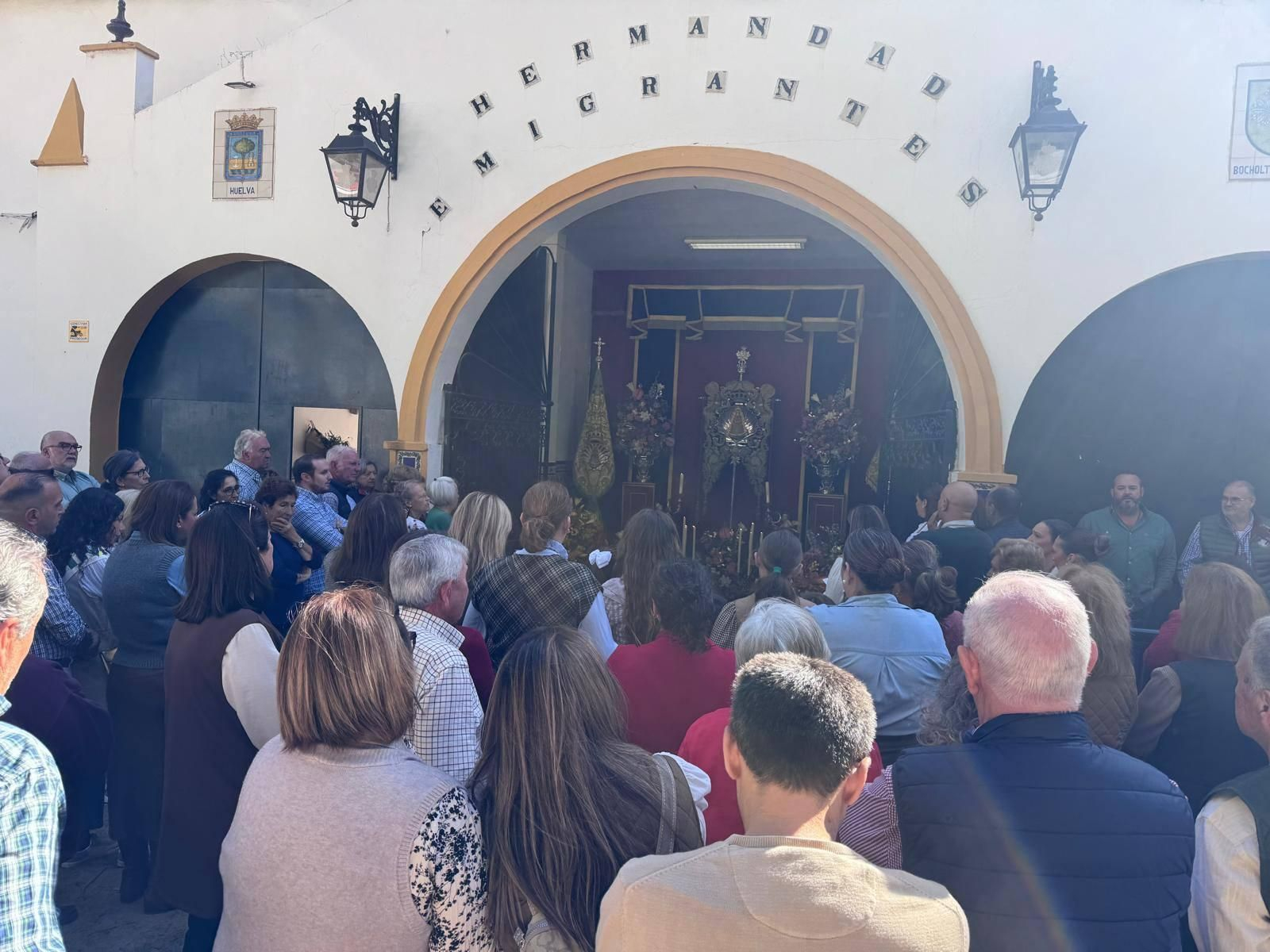 Las mejores imágenes de la peregrinación extraordinaria de Emigrantes a la aldea de El Rocío