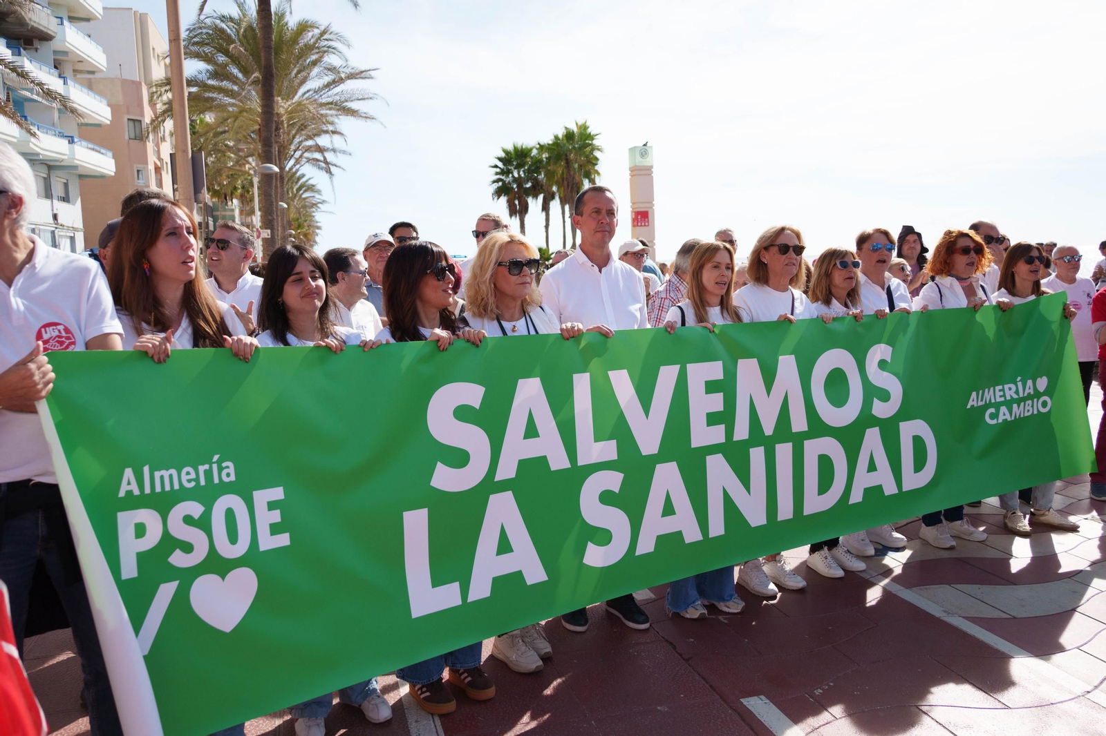 "La sanidad se defiende, gobierne quien gobierne", Almería se lanza a las calles por la sanidad pública