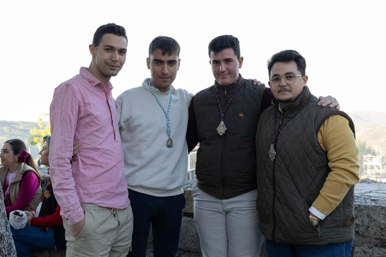 Miles de romeros acuden al encuentro de la Virgen de la Cabeza en su romería