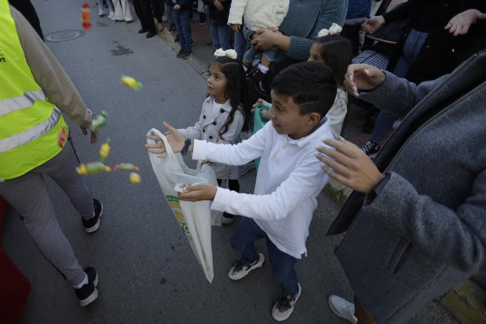 La cabalgata los Reyes Magos de Chiclana, en imágenes