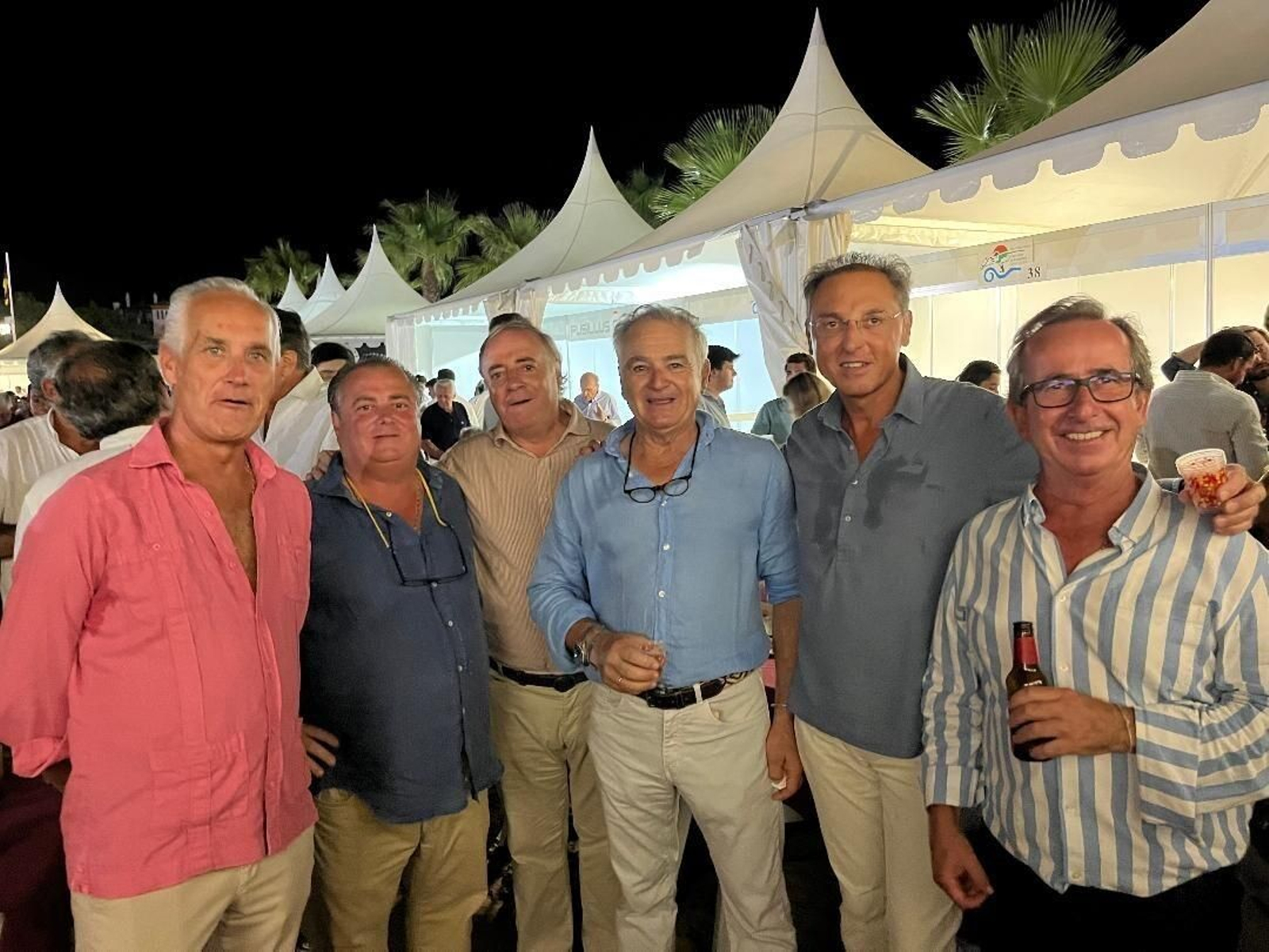 Rafa Martínez,  Eduardo Hidalgo, Jacobo del Barco, Alfonso Otaolaurruchi, Carmelo Jiménez y Gaby López Rodríguez.